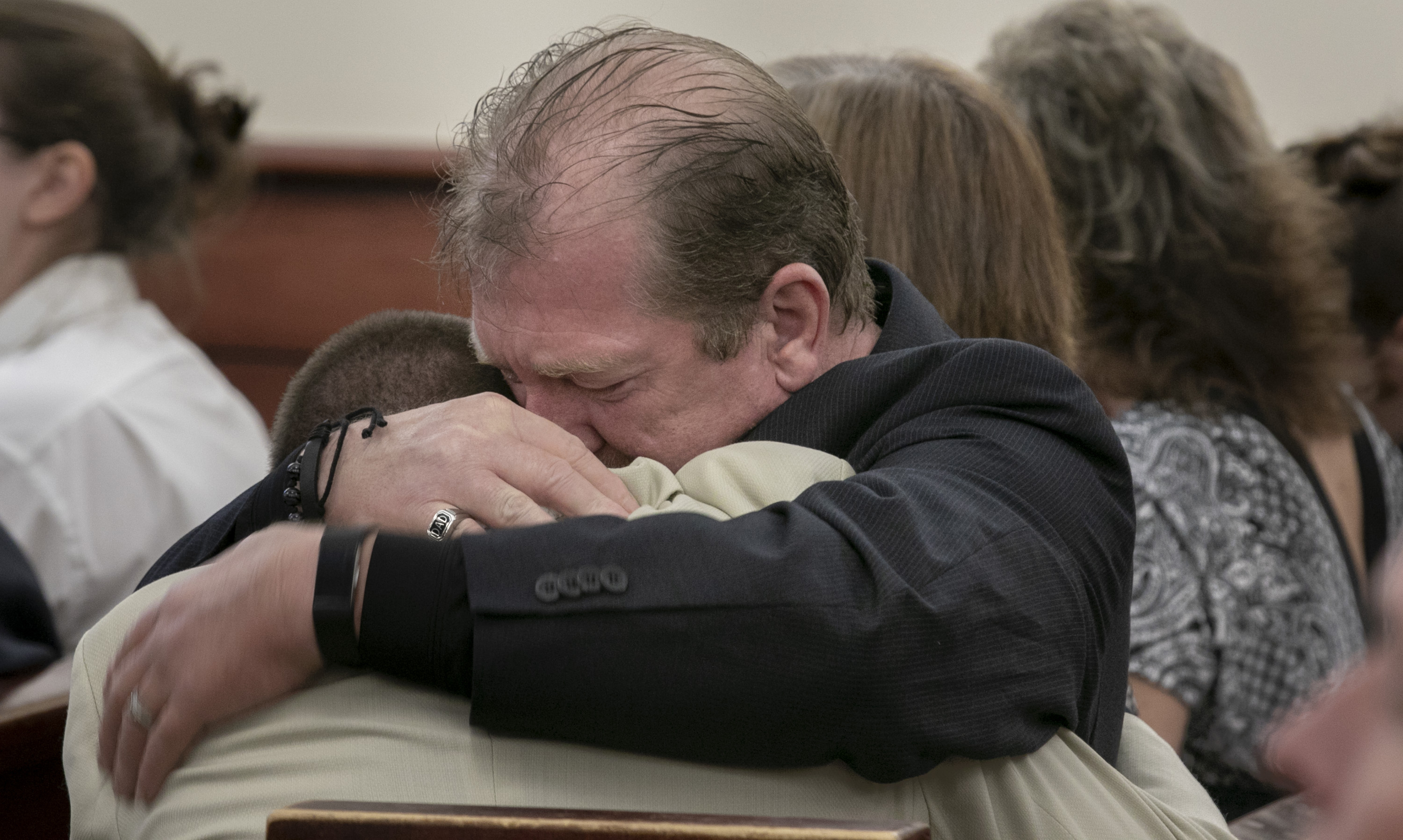 Jury sentences father to death for killing his 5 children