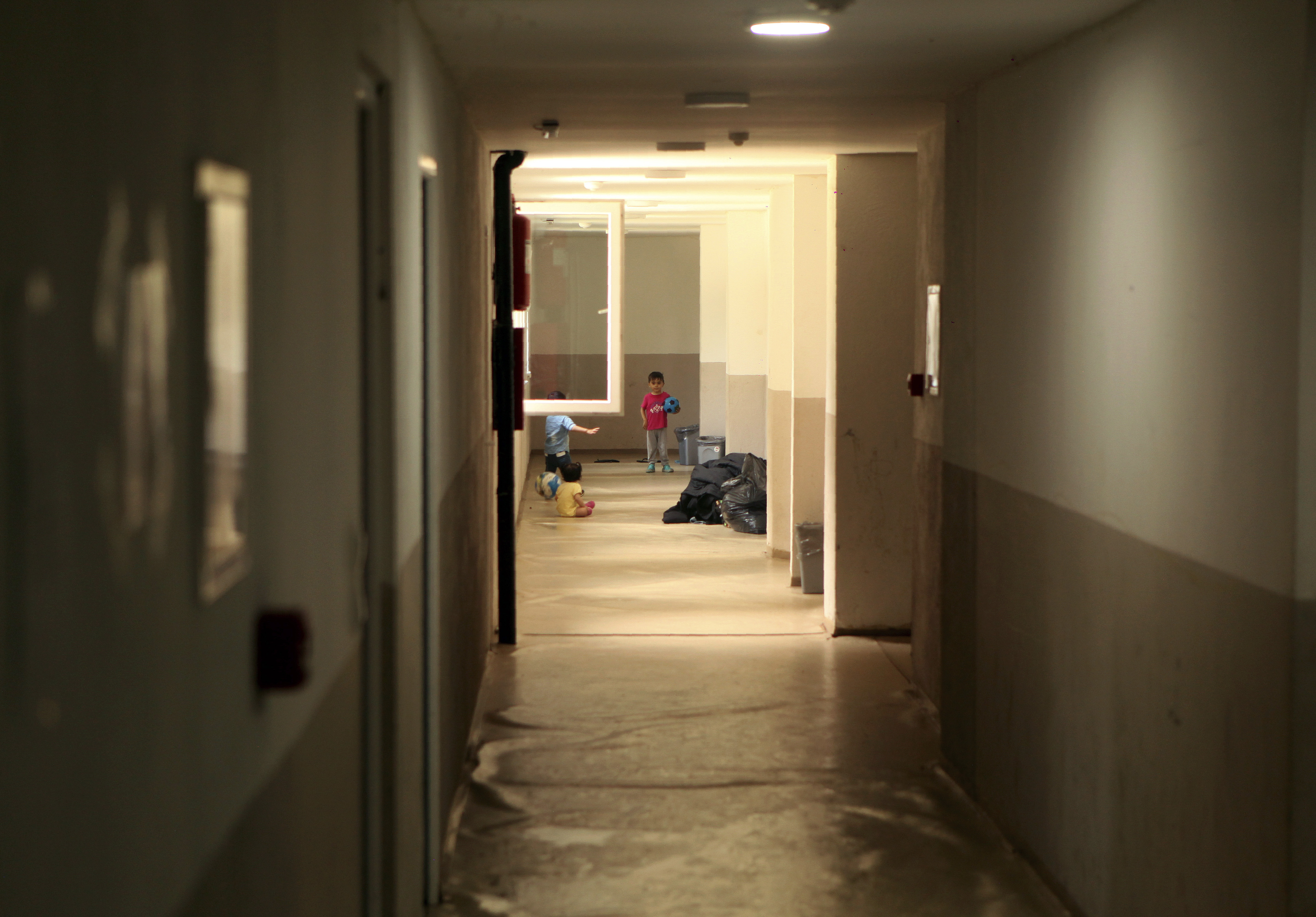 Aid groups: Migrant humanitarian crisis looming in Bosnia