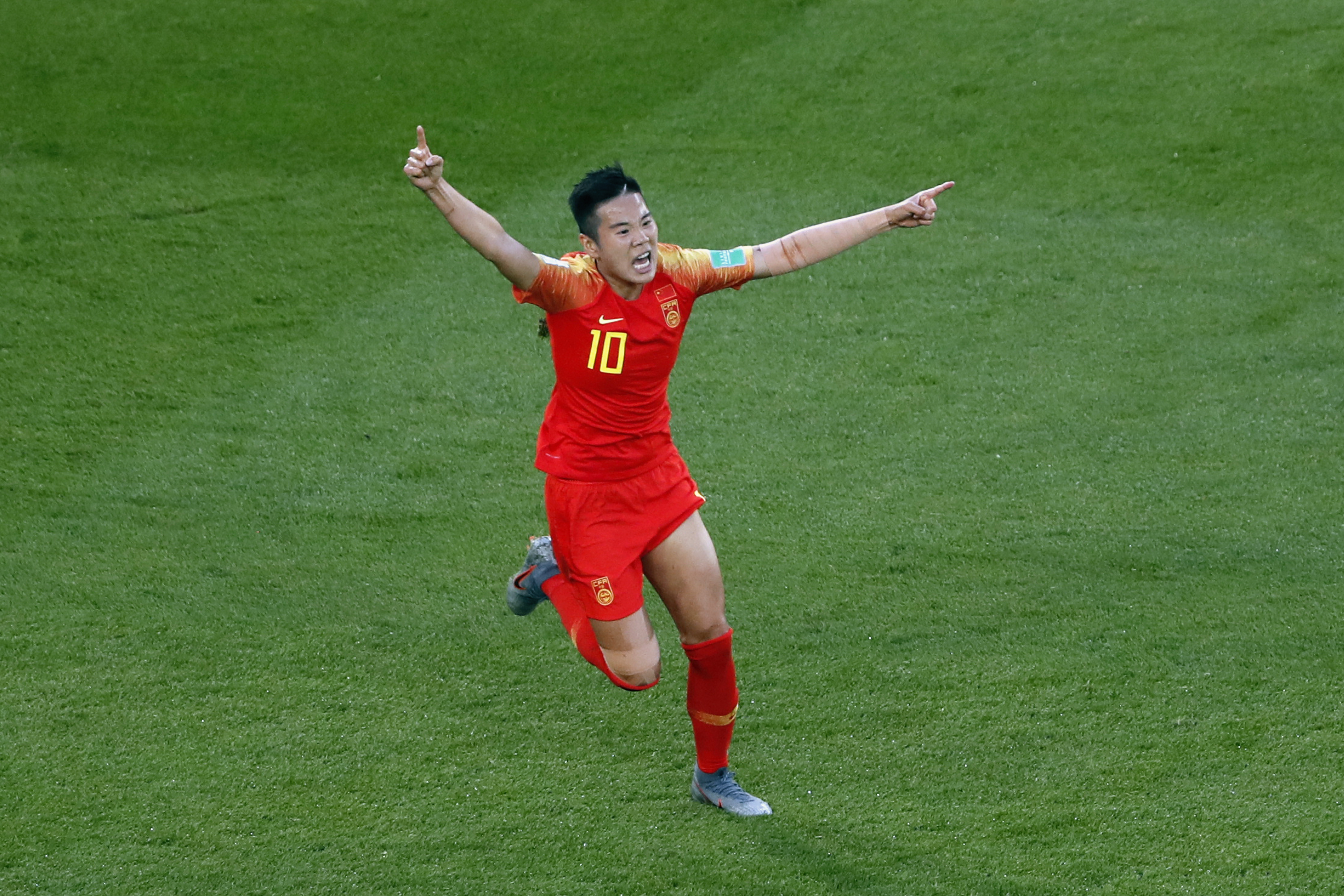 China beats South Africa 1-0 to set up decider vs. Spain
