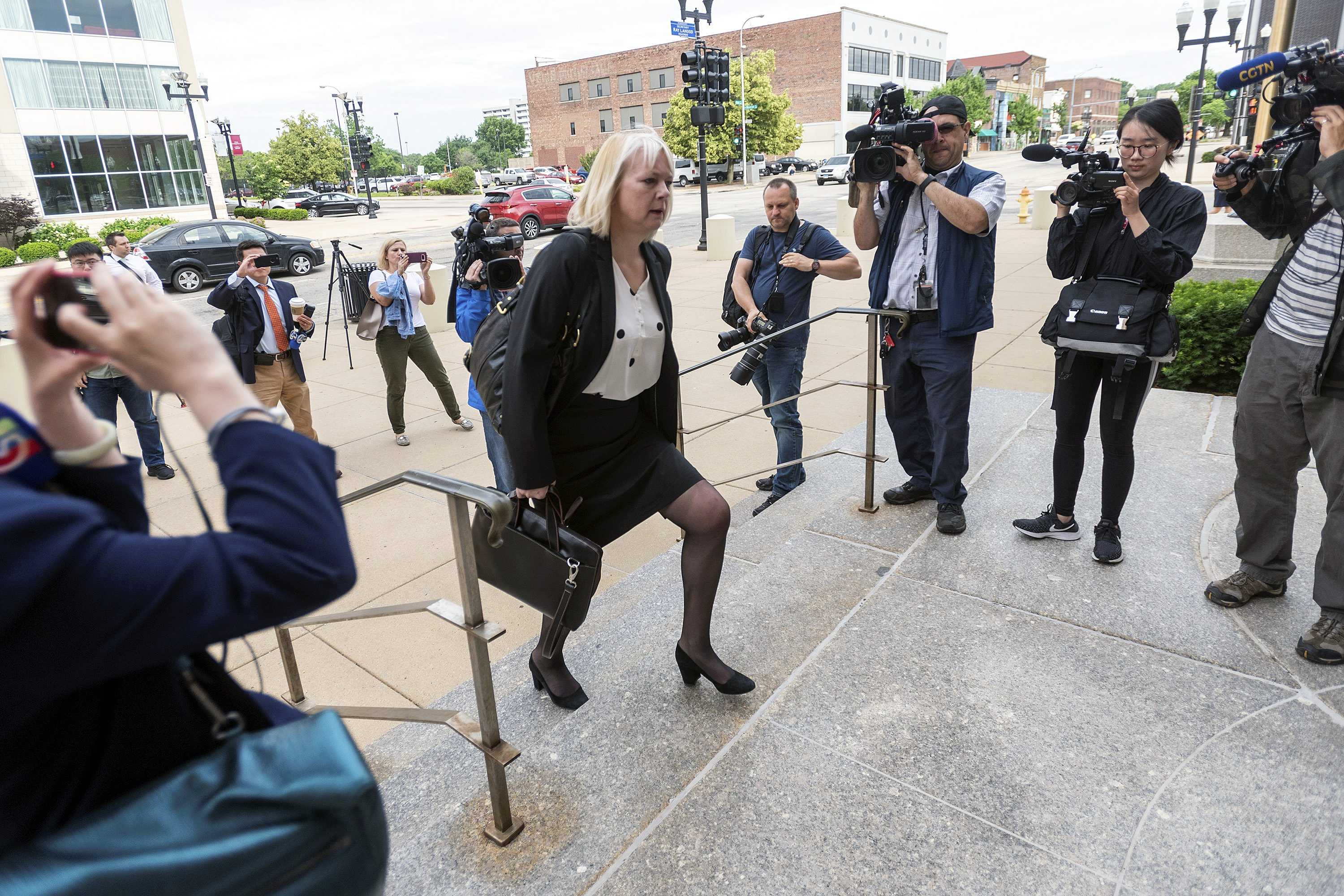 Admitting guilt at trial may help ex-student avoid execution