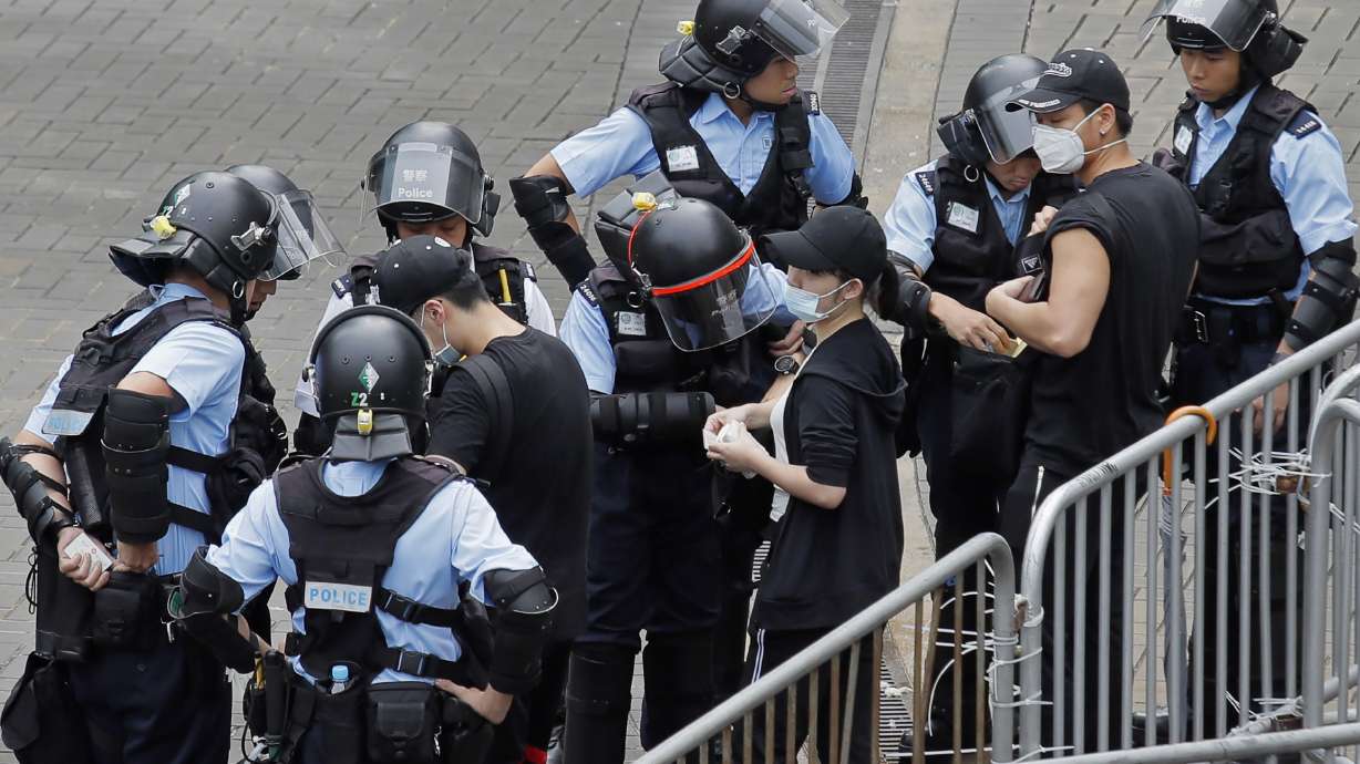 Calls mount for compromise over unpopular Hong Kong bill