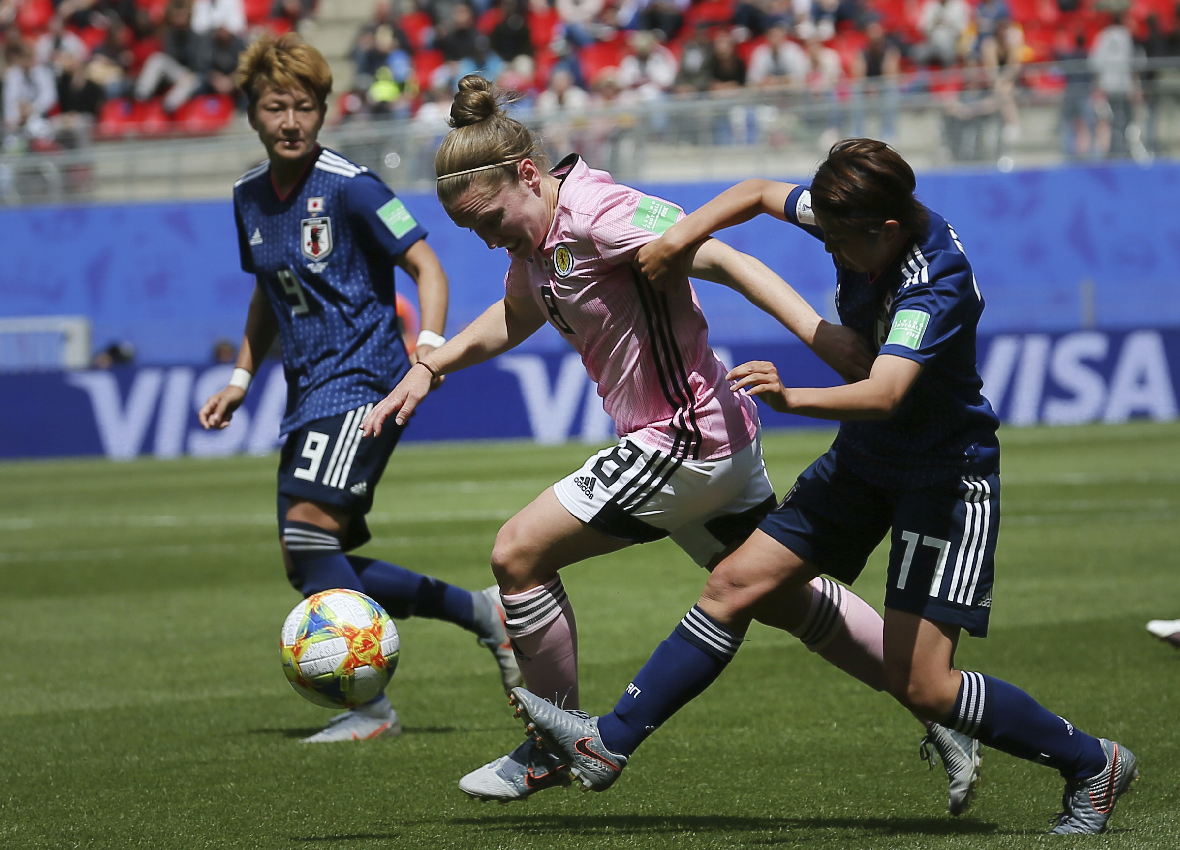 Japan holds off Scotland 2-1 at Women's World Cup