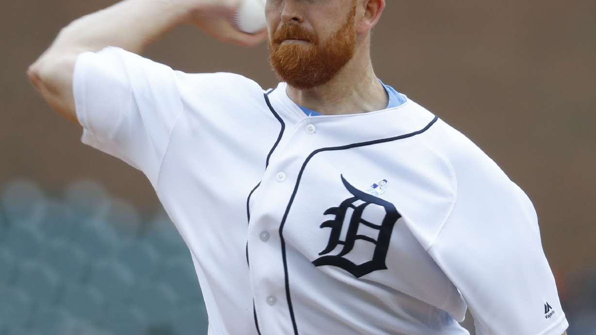 Bauer pitches 1st shutout as a pro, Indians beat Tigers 8-0