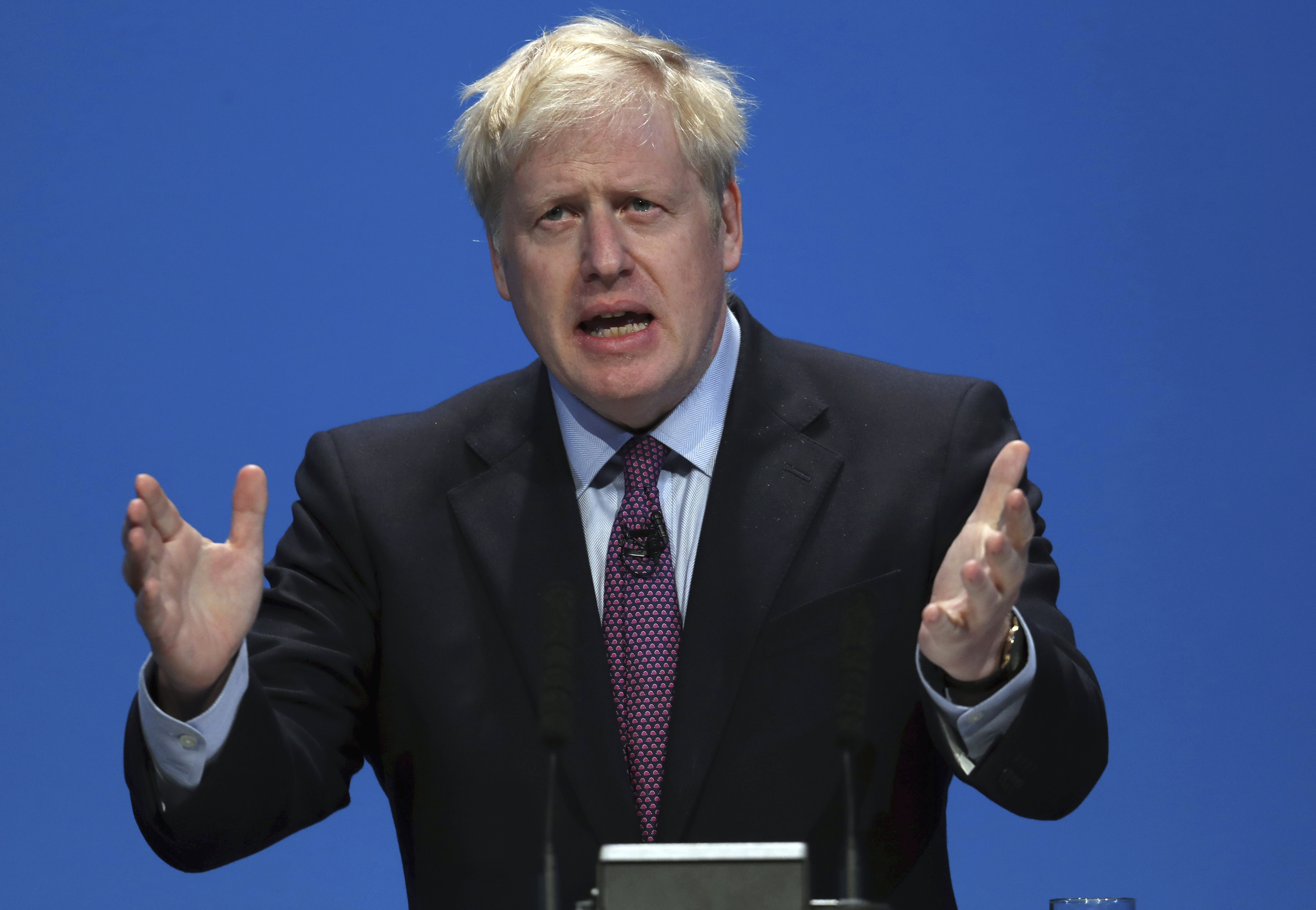 2 finalists in UK leadership race make pitch to Tory members