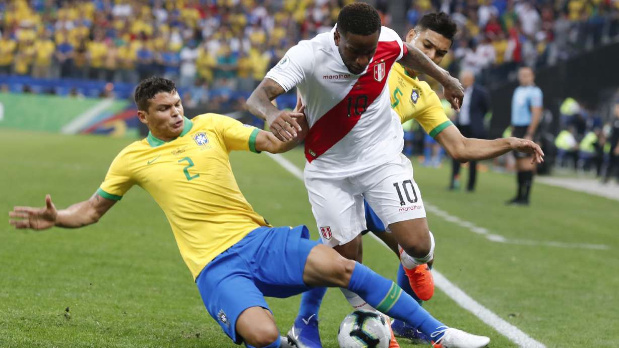 Peru without injured Farfan for rest of Copa America