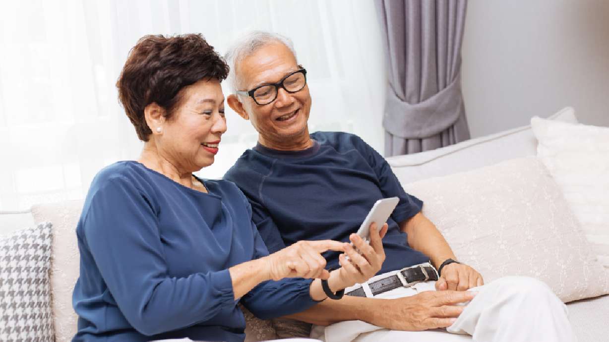 12 apps that are actually helpful for senior citizens