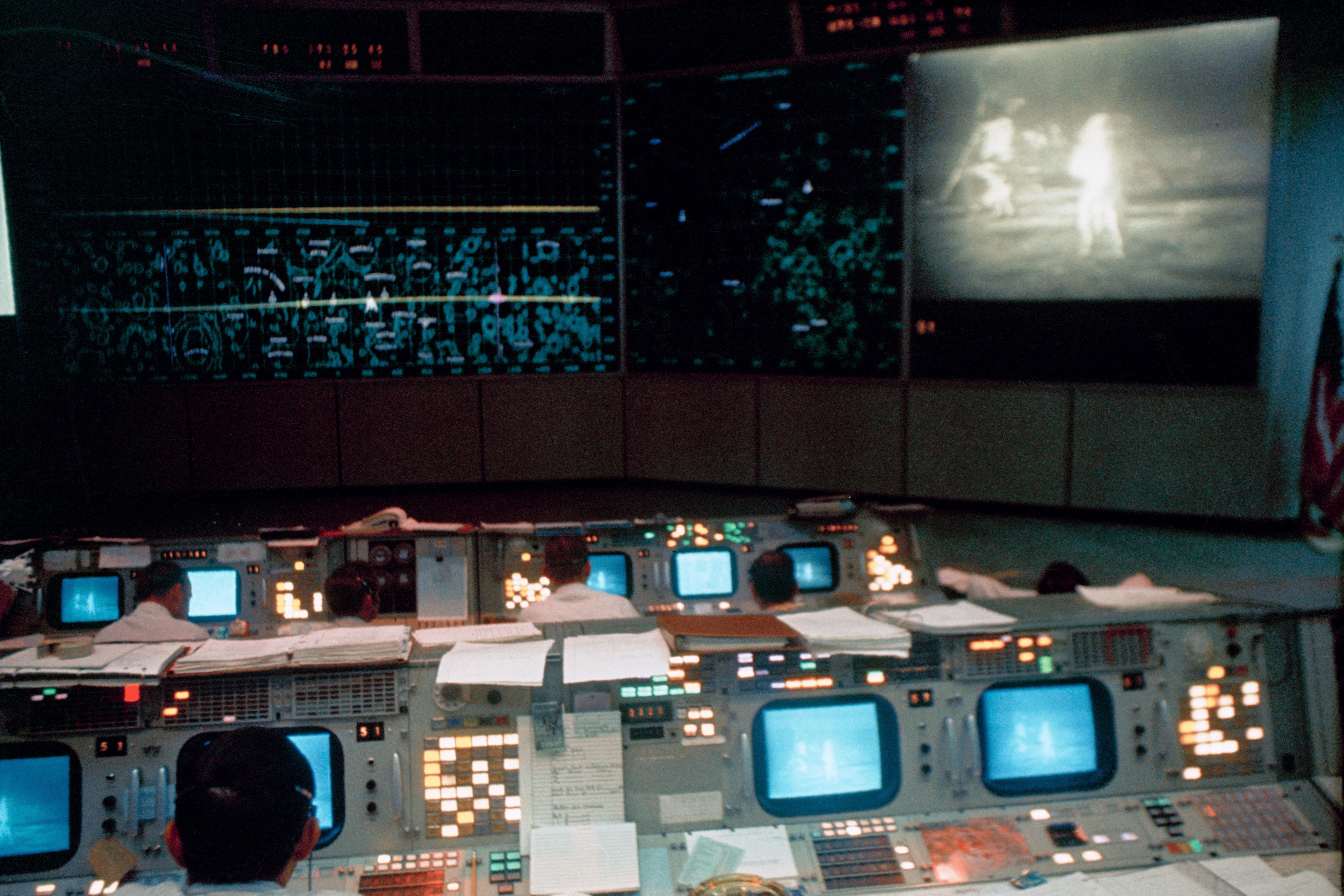 Restored Mission Control comes alive 50 years after Apollo
