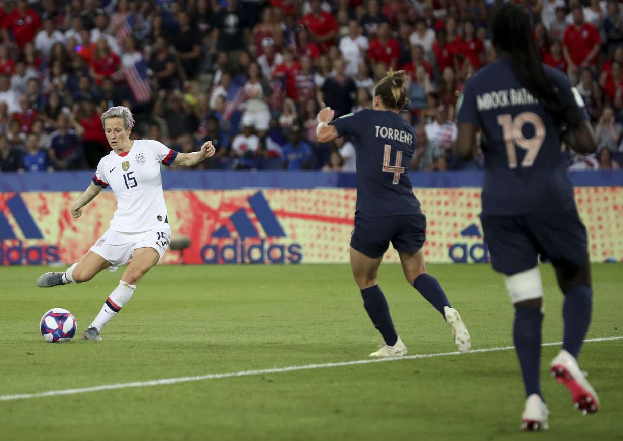 United States' Megan Rapinoe, right, on her way to scoring her side's second goal during the Women's World Cup quarterfinal soccer match between France and the United States at the Parc des Princes, in Paris, Friday, June 28, 2019. (Photo: Francisco Seco, AP)