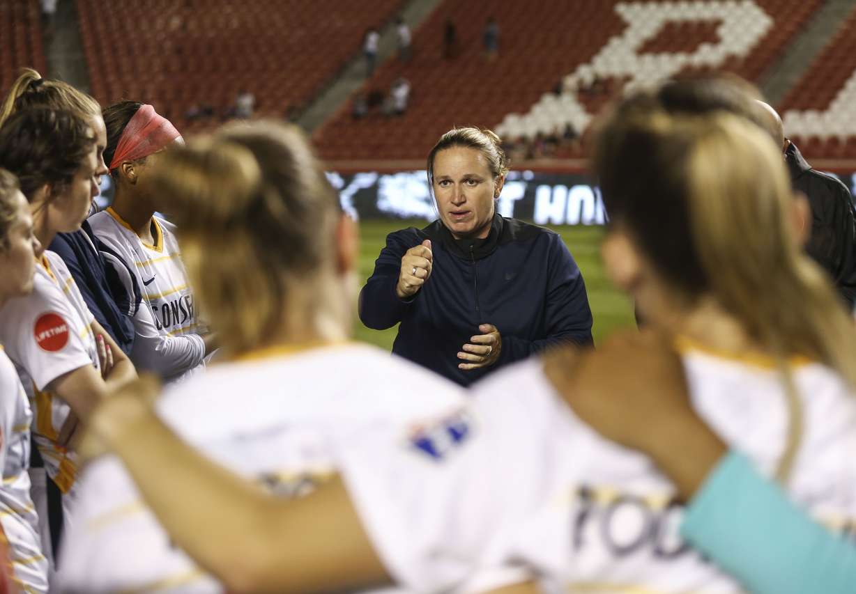 Utah Royals FC head coach Laura Harvey speaks to the team after their loss to the Seattle Reign FC during their match at Rio Tinto Stadium in Sandy on Friday, June 28, 2019. (Photo: Silas Walker, KSL)