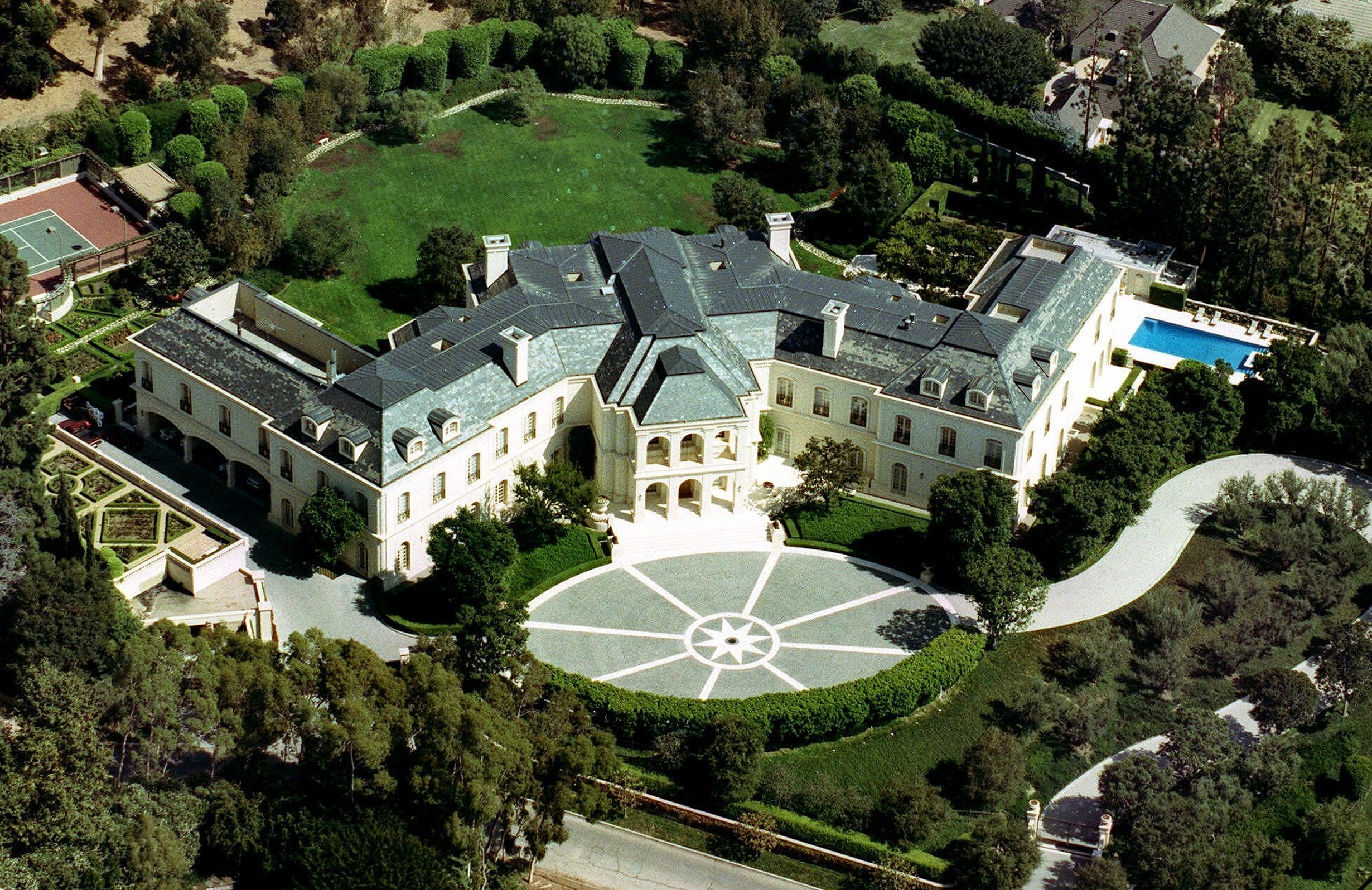 Former Spelling mansion sells for nearly $120 million