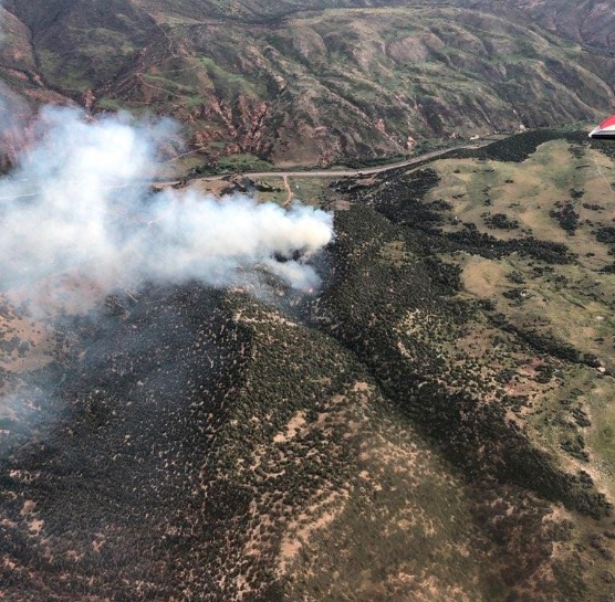 Multiple agencies respond to two 50-acre fires in Spanish Fork 