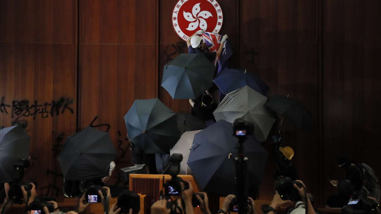 In Hong Kong, colonial flag still a symbol of prized values