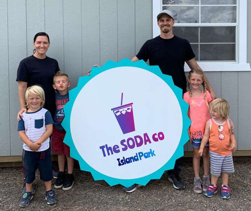 Taylor and Cassidy Pebley with their four kids. (Photo: Taylor Pebley)