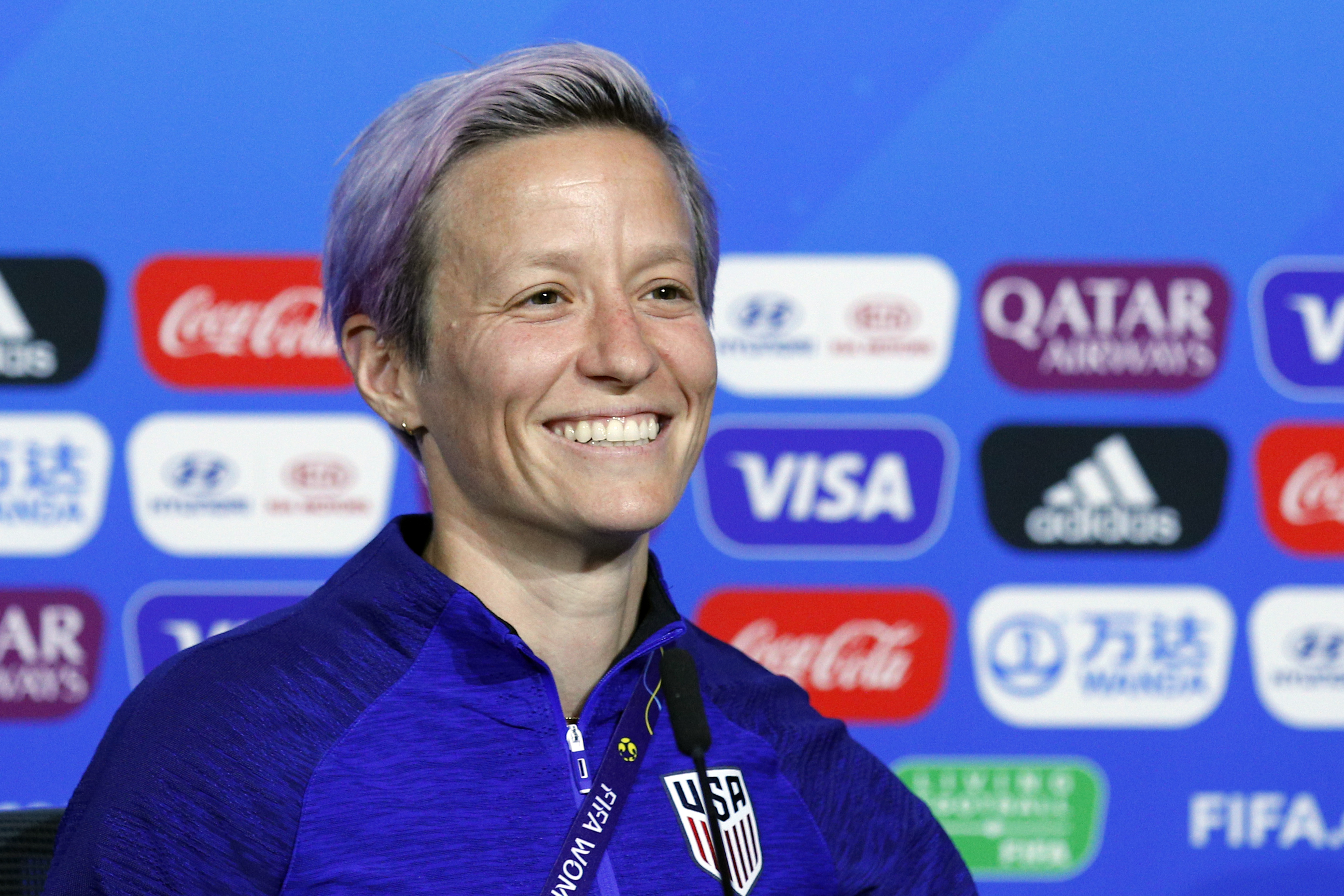 On the eve of the World Cup final, Rapinoe calls out FIFA
