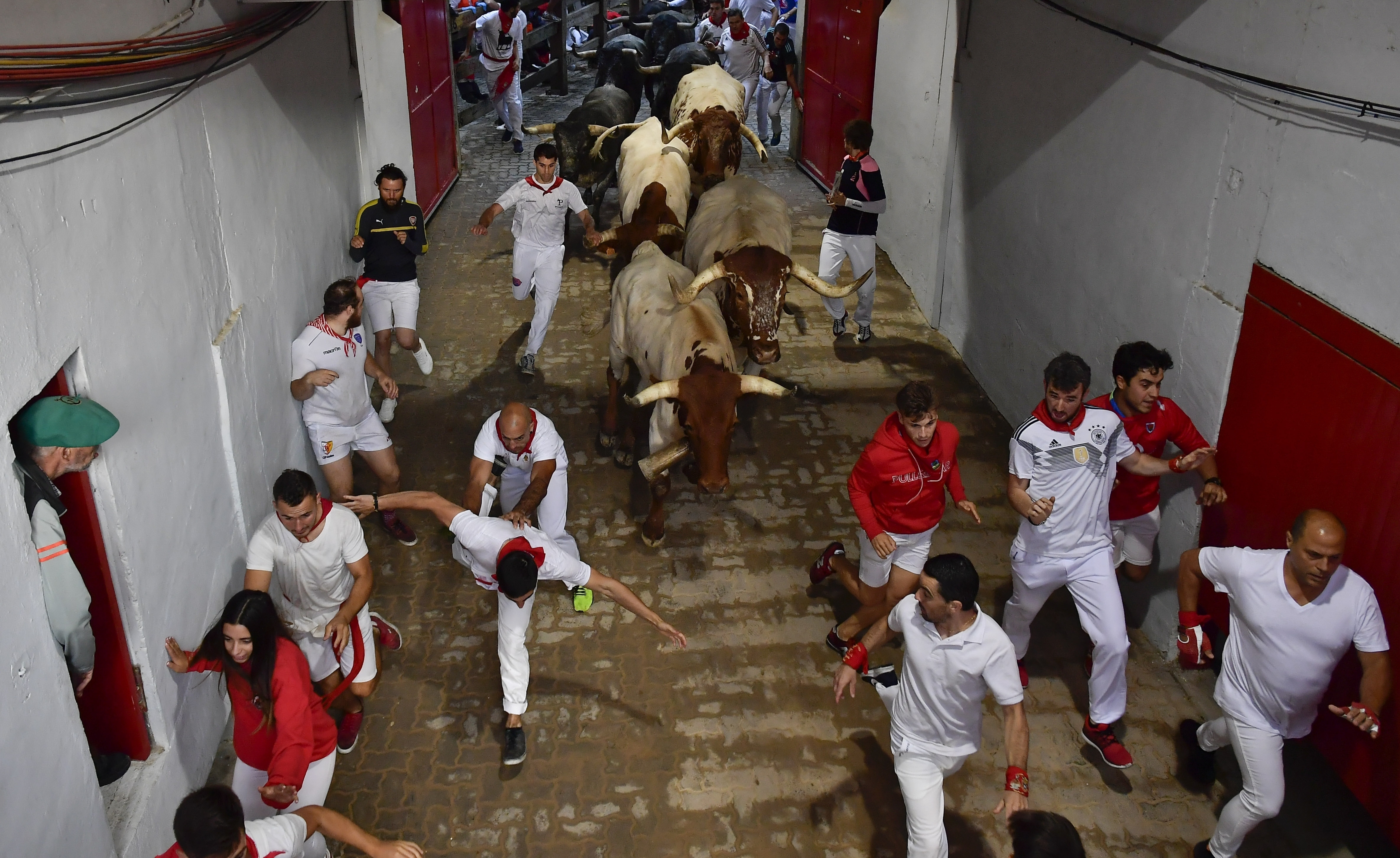 Pamplona festival ends with 3 gorings in final bull run