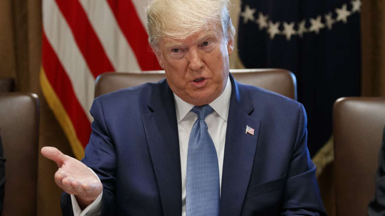 Video shows Trump, Epstein chatting at 1992 Mar-a-Lago party