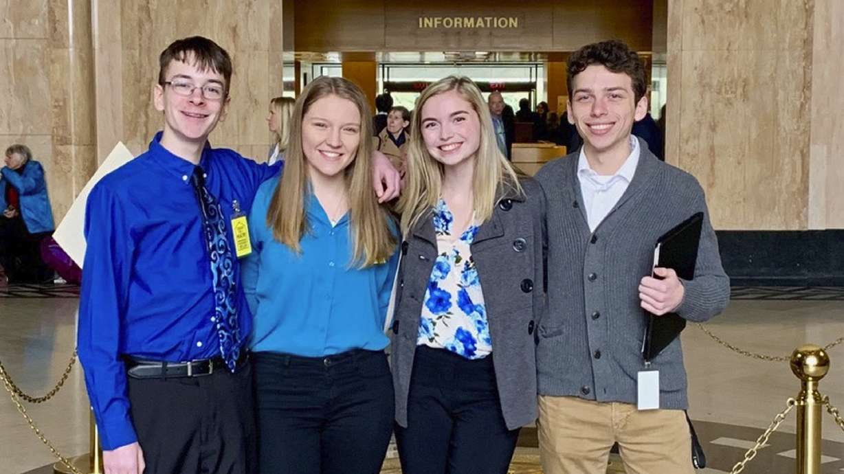 Teen activists score mental health days for Oregon students