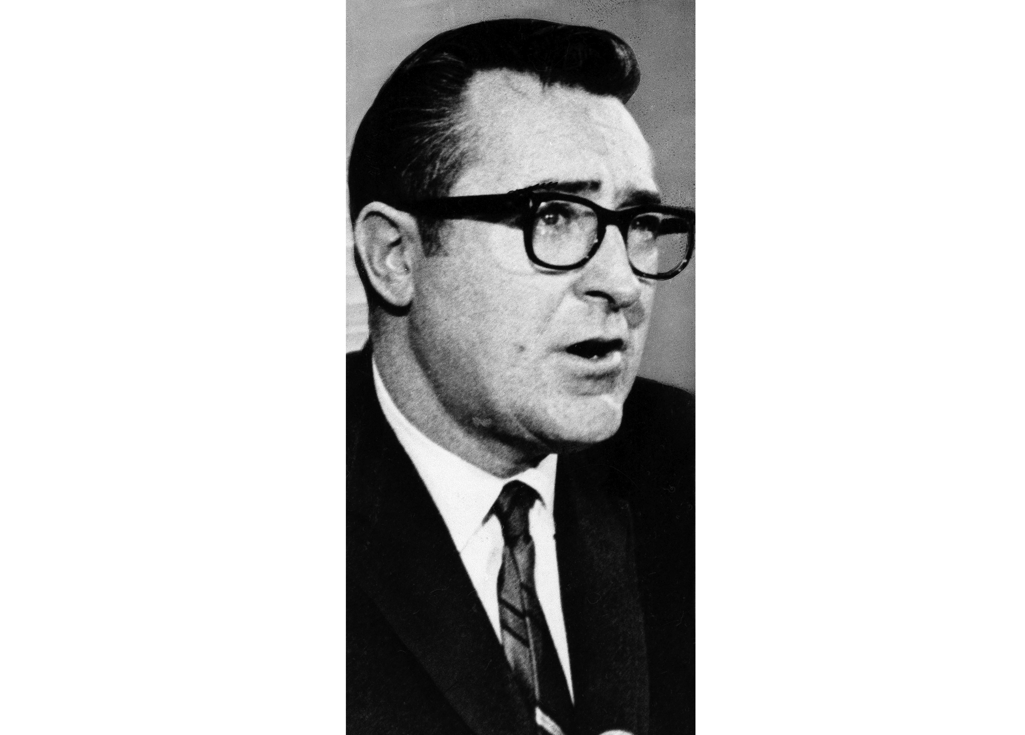 Lawyer, Kennedy friend involved in Chappaquiddick crash dies