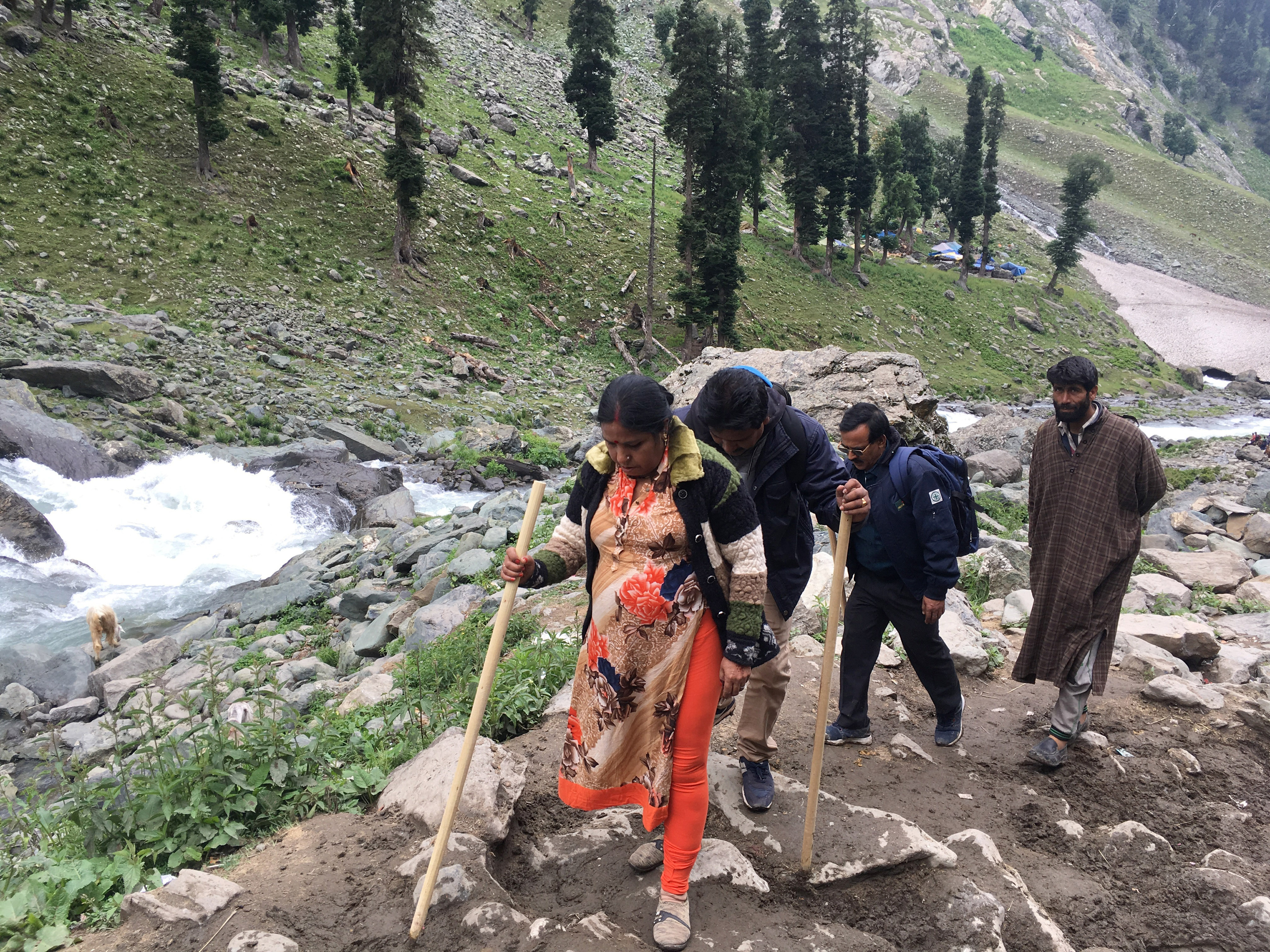 India promotes Hindu pilgrimage as sign of peace in Kashmir