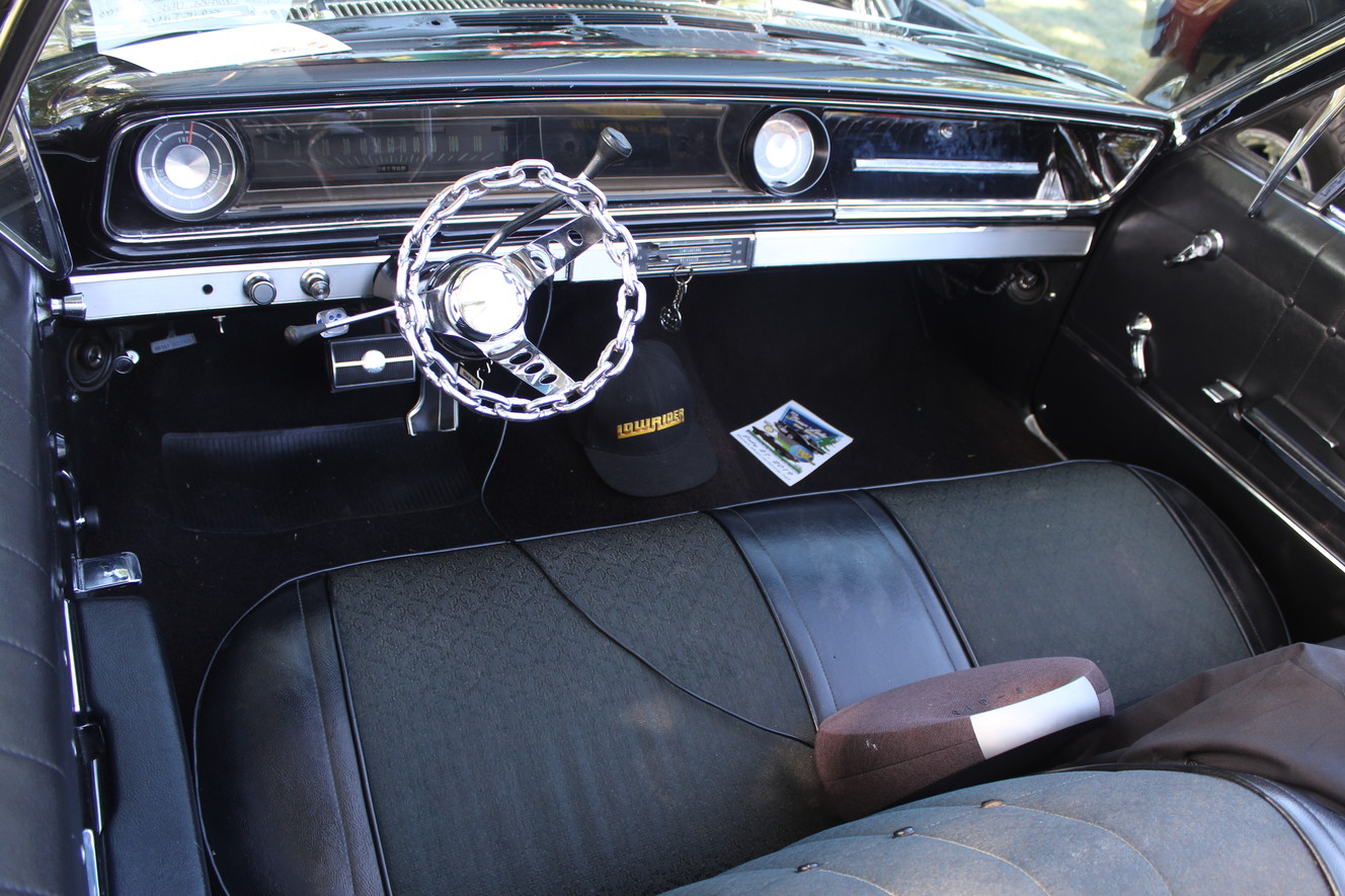 Interior of Richard Navarro's 1965 Chevrolet Impala, complete with a chain steering wheel. (Photo: Brian Champagne)