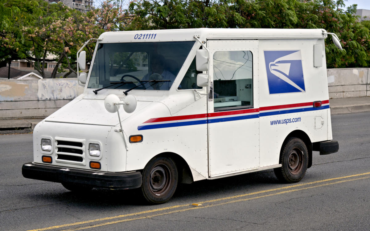 USPS worker cooks steak inside mail truck