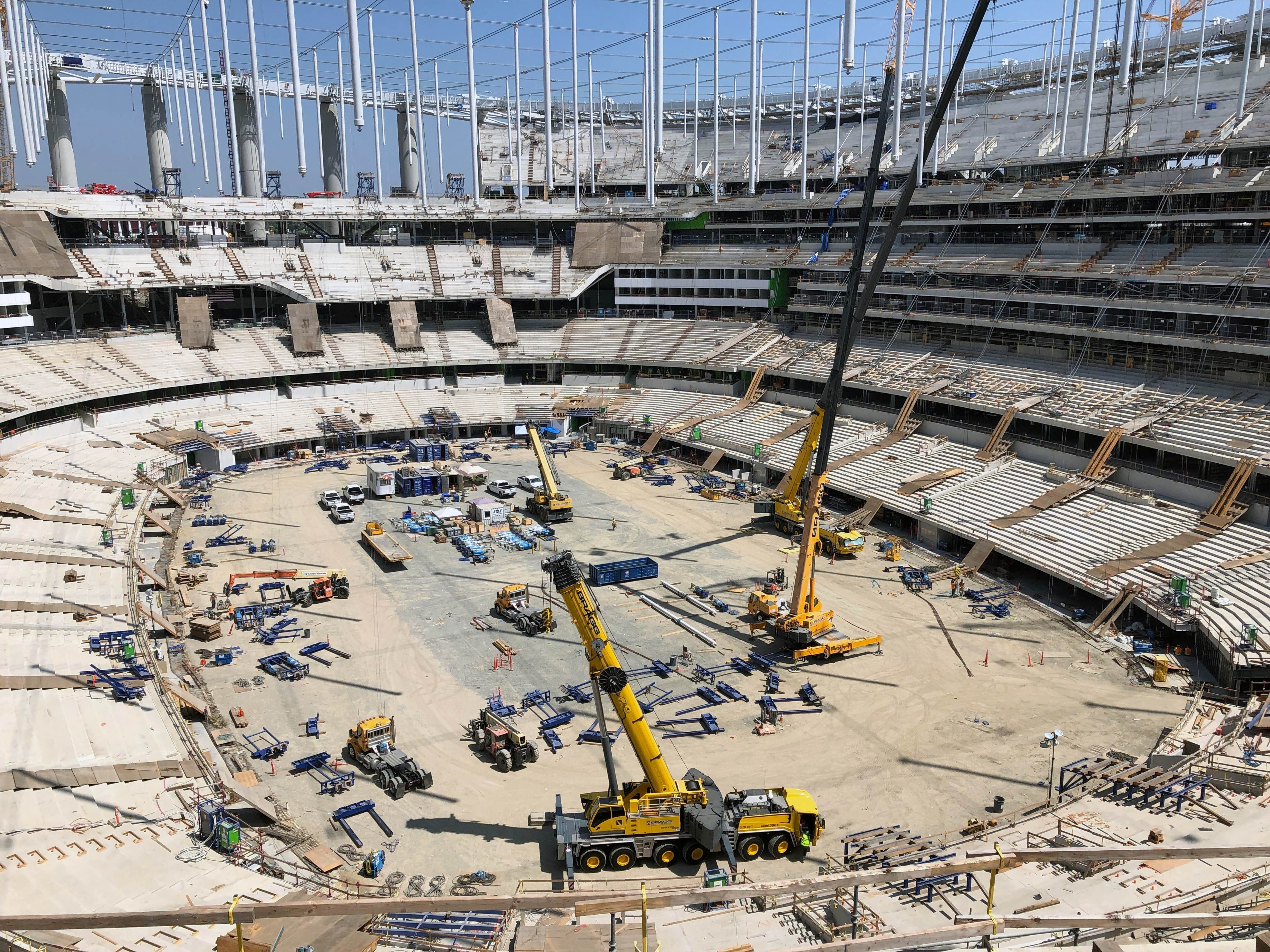 American Airlines first sponsor for Rams, Chargers stadium