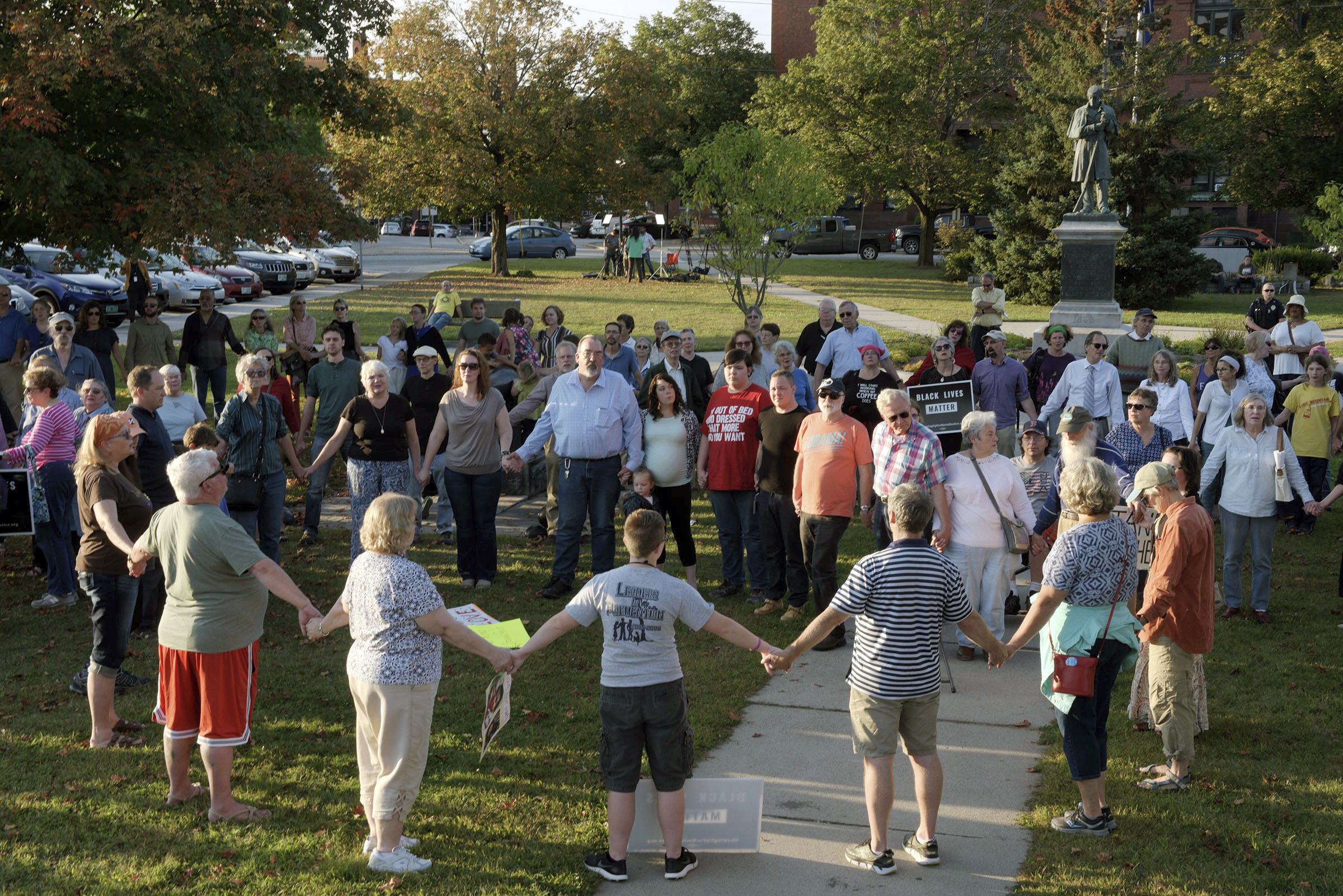 Report: Not enough evidence in near-hanging for hate crime
