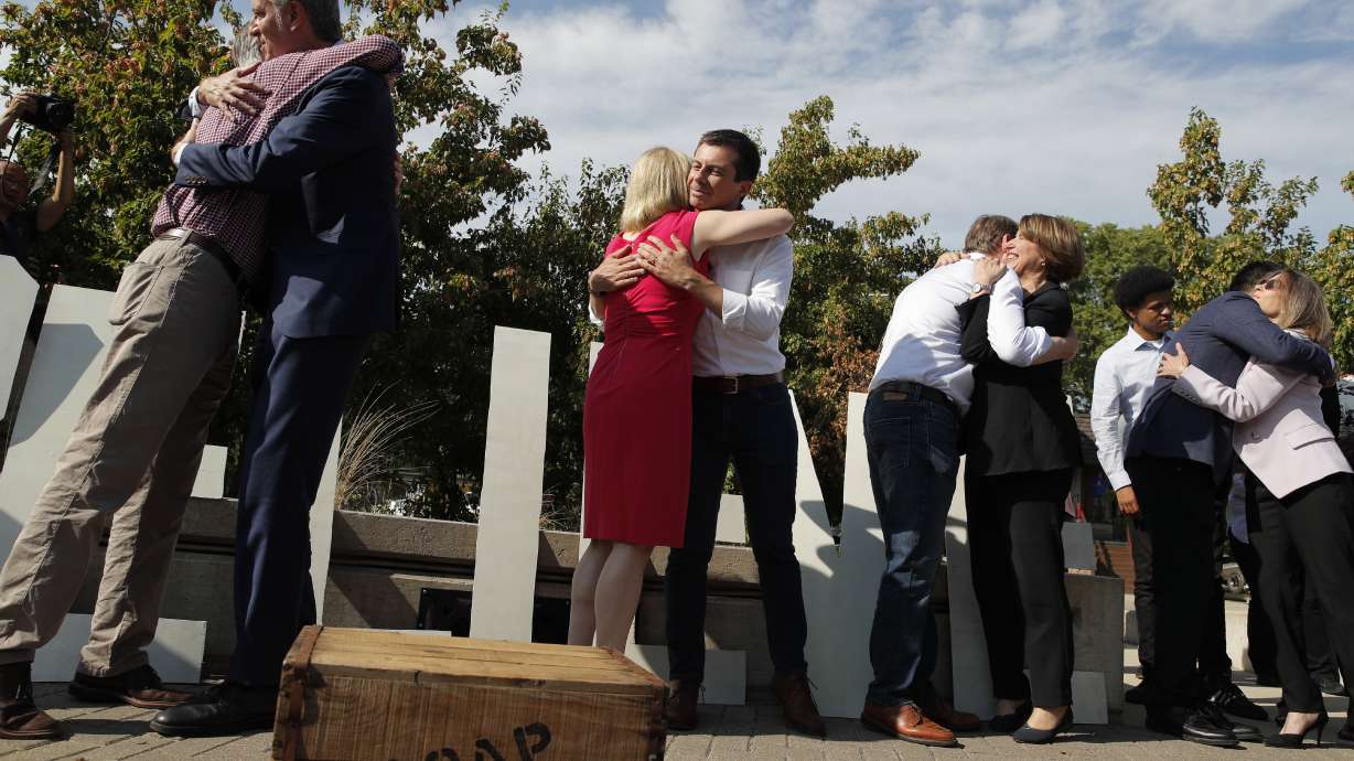 Democratic candidates blame Trump, NRA for inaction on guns