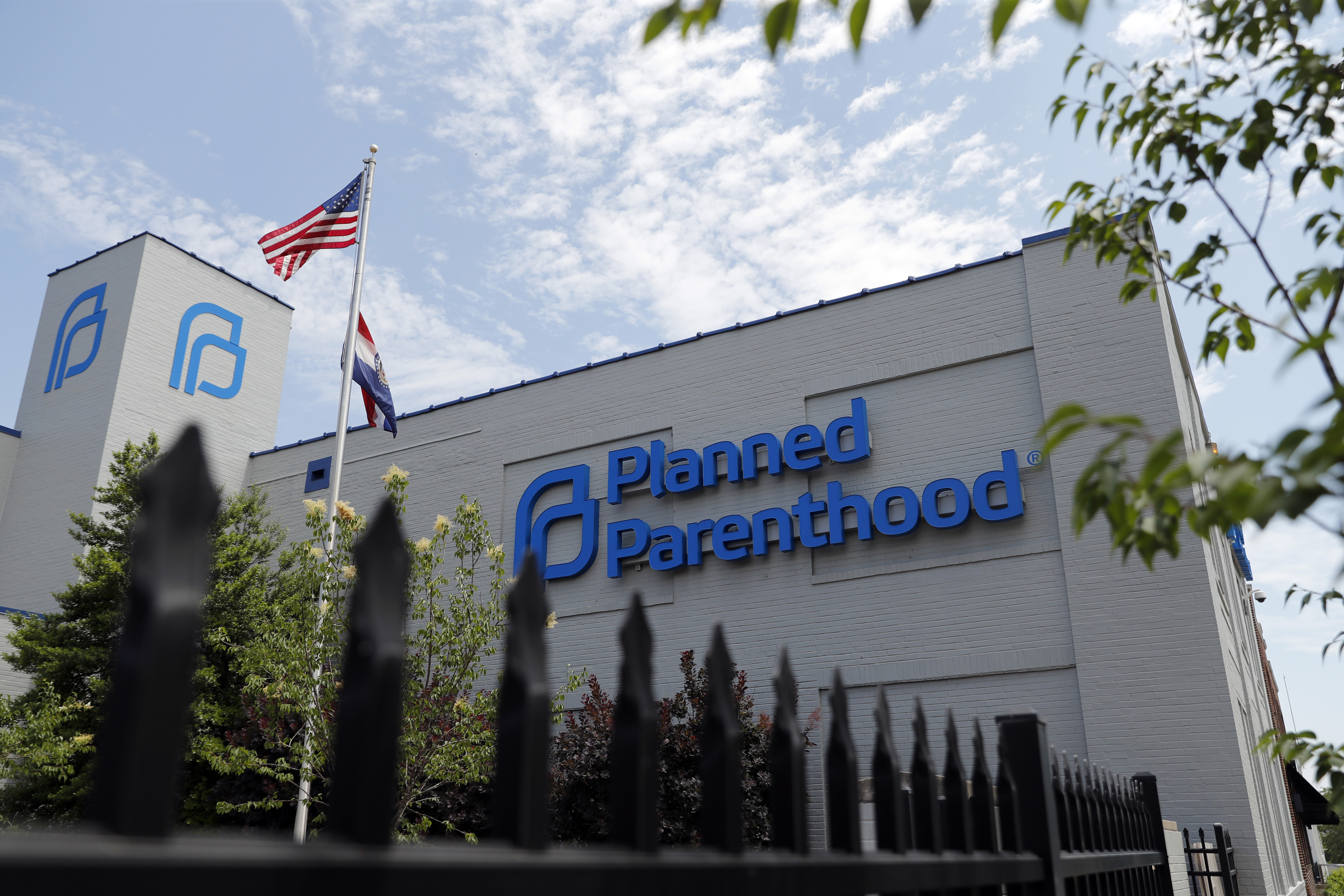Planned Parenthood sets exit from family planning program