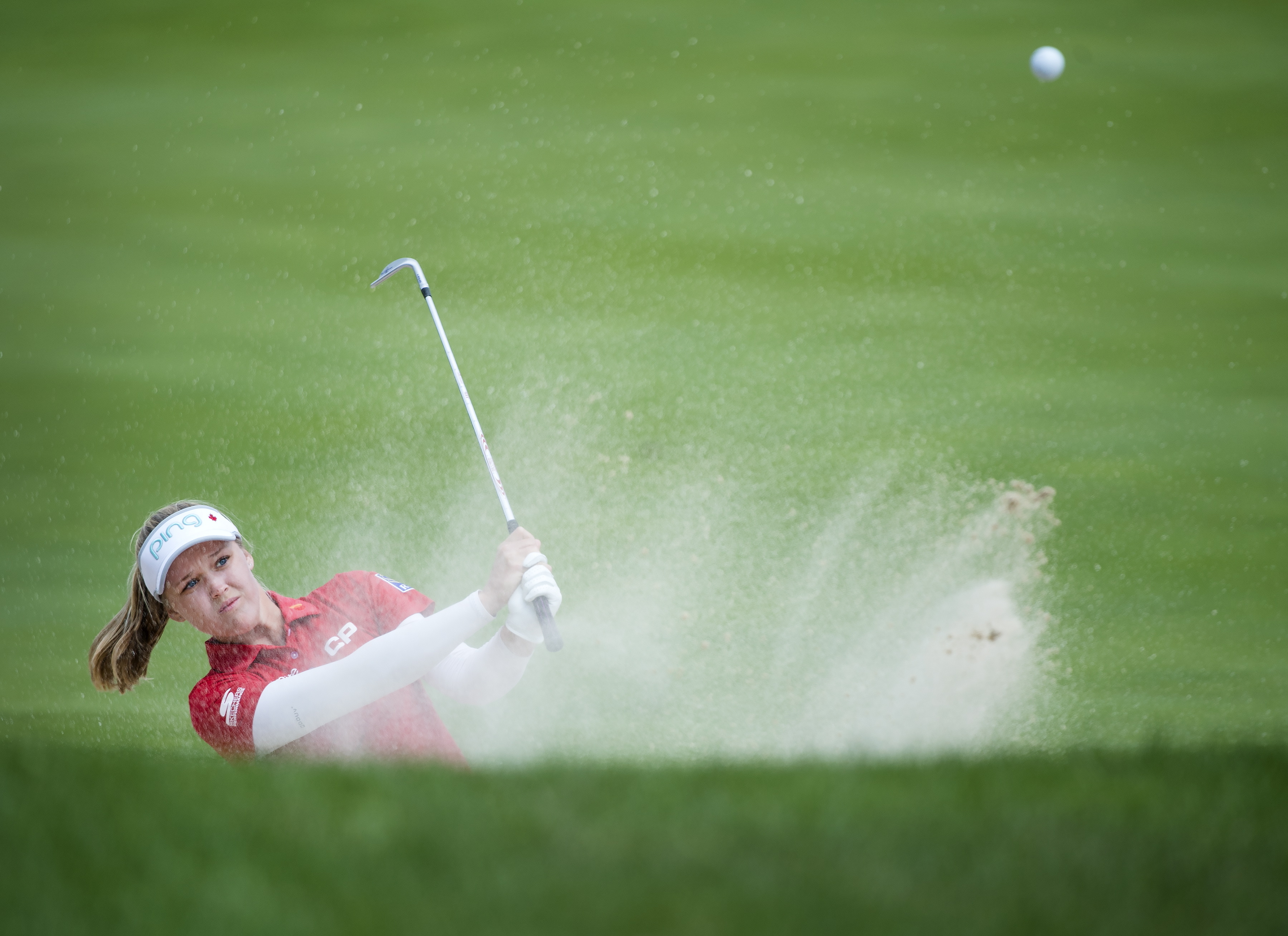 Larsen leads CP Women's Open after 2nd straight 66