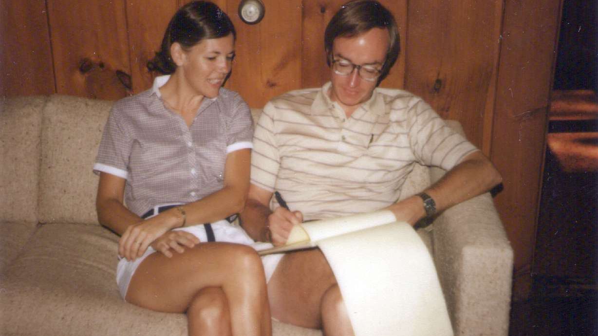 Elizabeth Warren's rise started by looking at the bottom