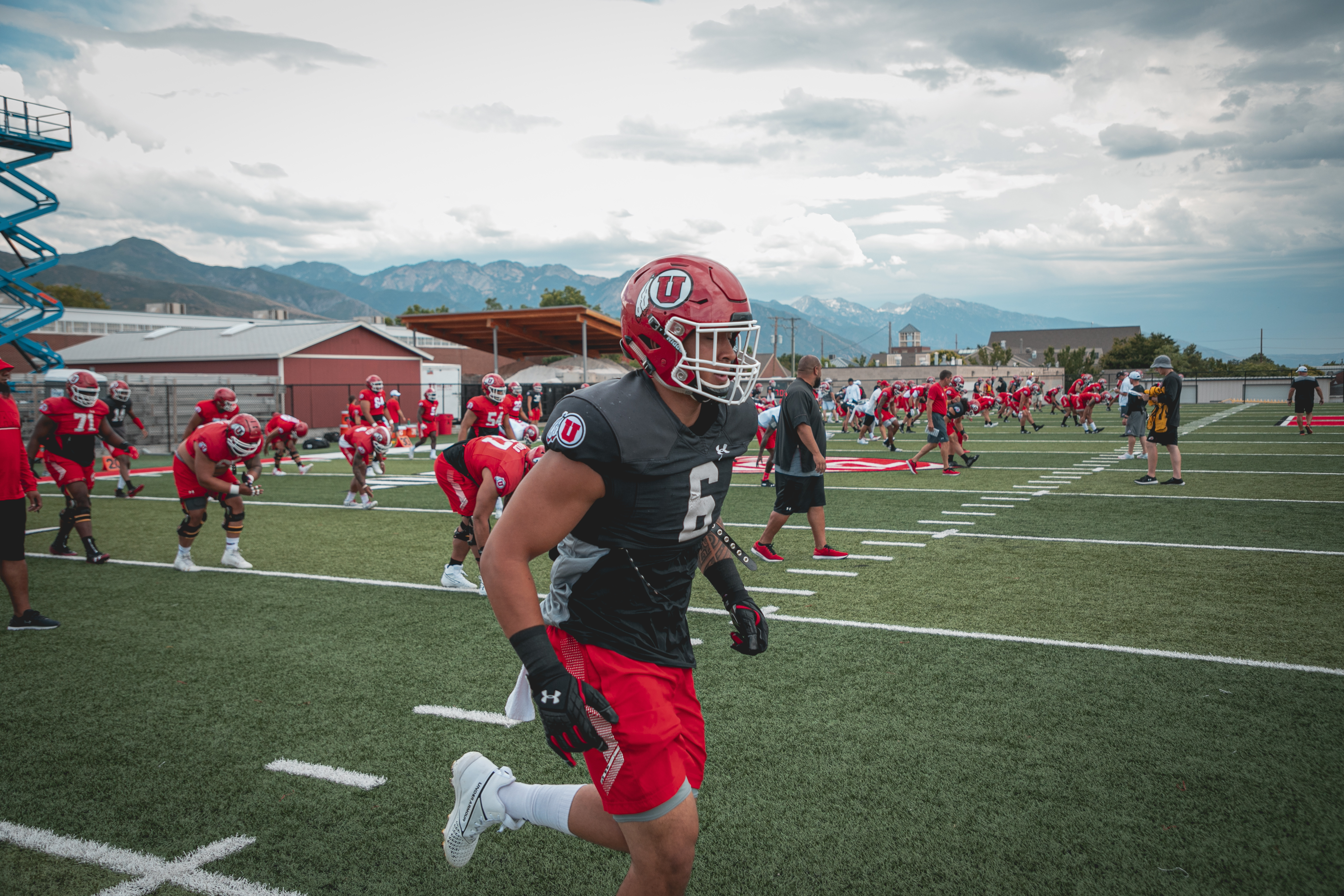 Senior University of Utah defensive end Bradlee Anae takes part in a drill as part of the program's fall camp. (Photo: Courtesy of Utah Athletics)
