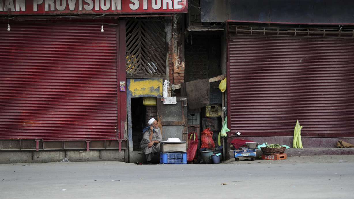 India plans massive hiring drive for govt workers in Kashmir