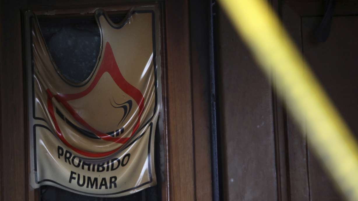 Families begin burying the 28 victims of Mexico bar fire