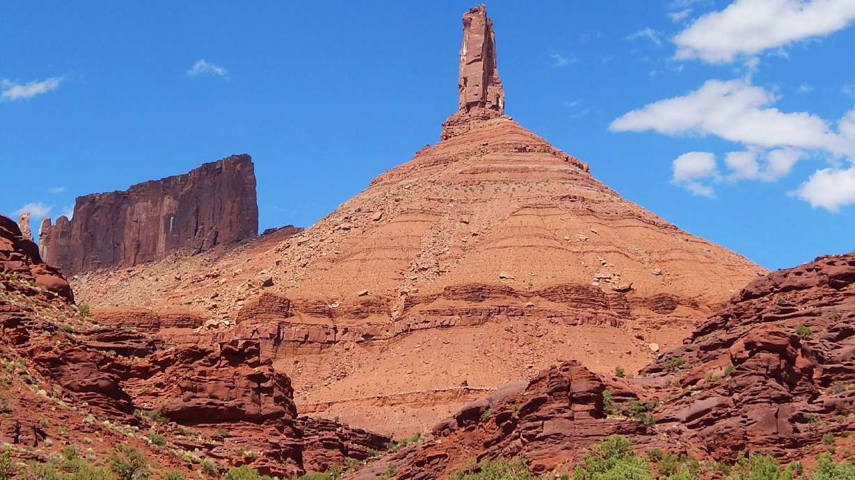 Here’s how an iconic landform near Moab sways like a skyscraper from natural earth movements