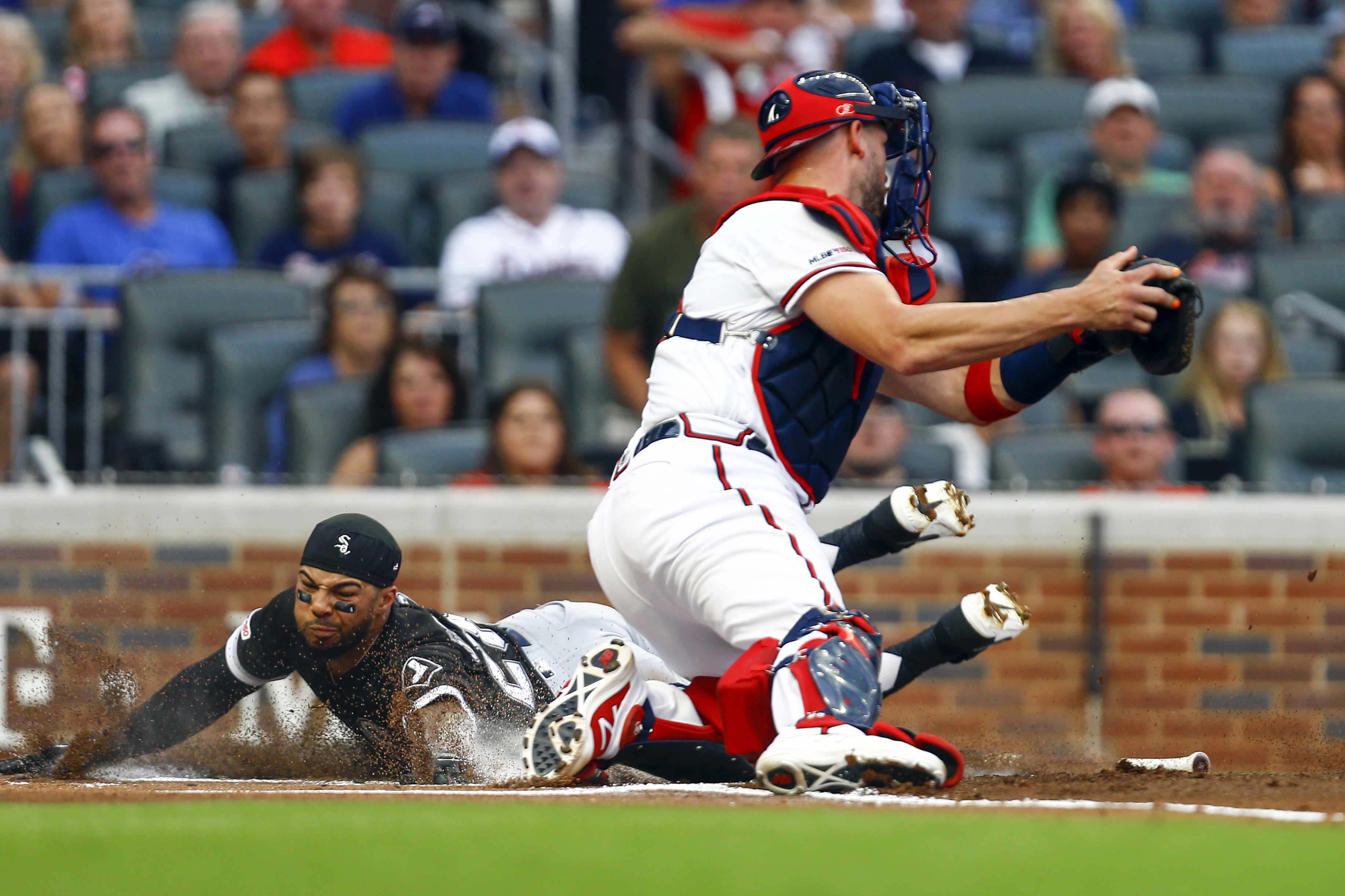 Keuchel's rare 2-run single helps Braves top White Sox 11-5