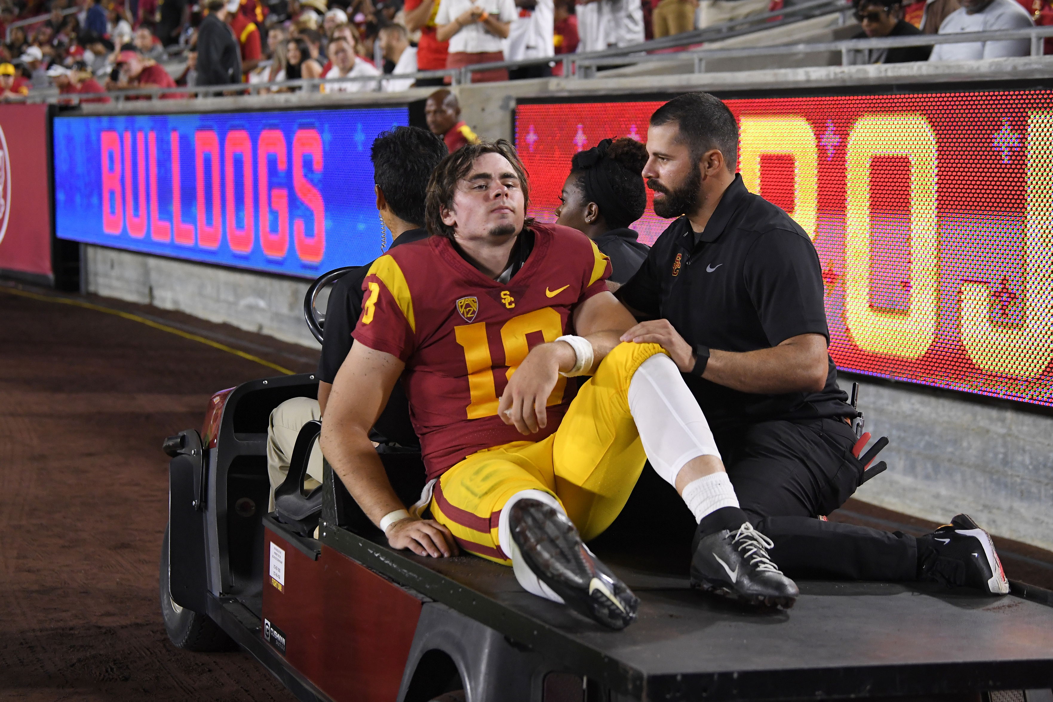 USC loses QB Daniels to injury, outlasts Fresno State 31-23