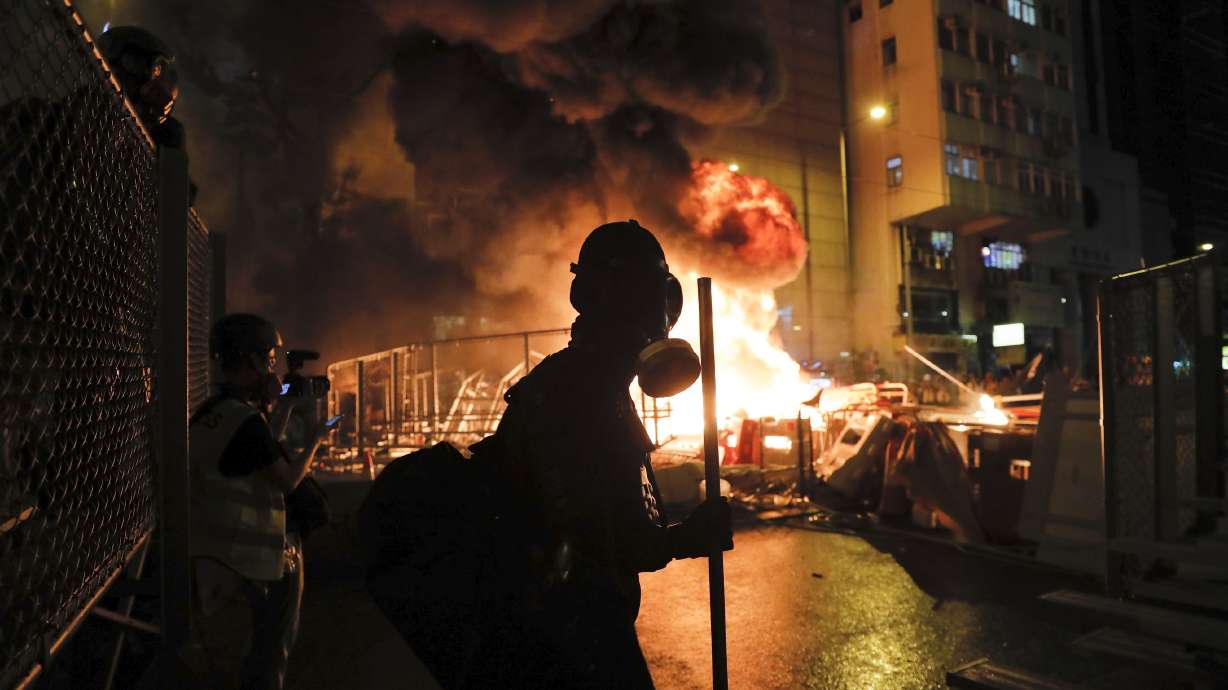 Protests on roads near Hong Kong airport disrupt air travel