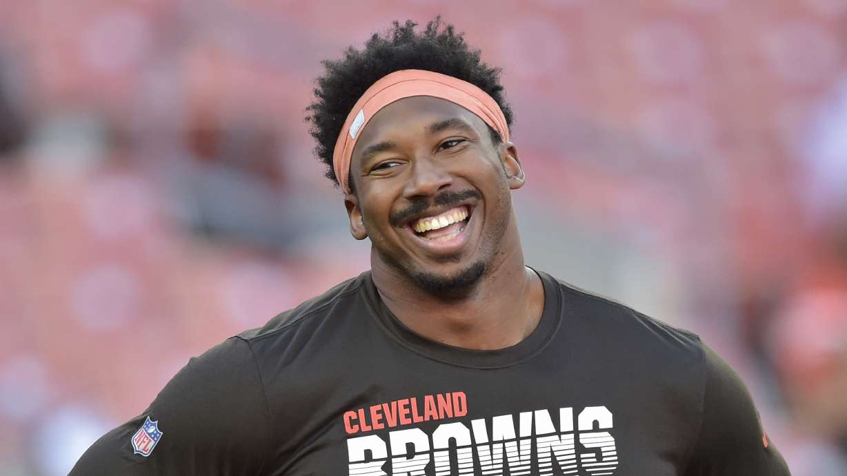 Strip sack: Browns star Garrett poses nude, set to dominate