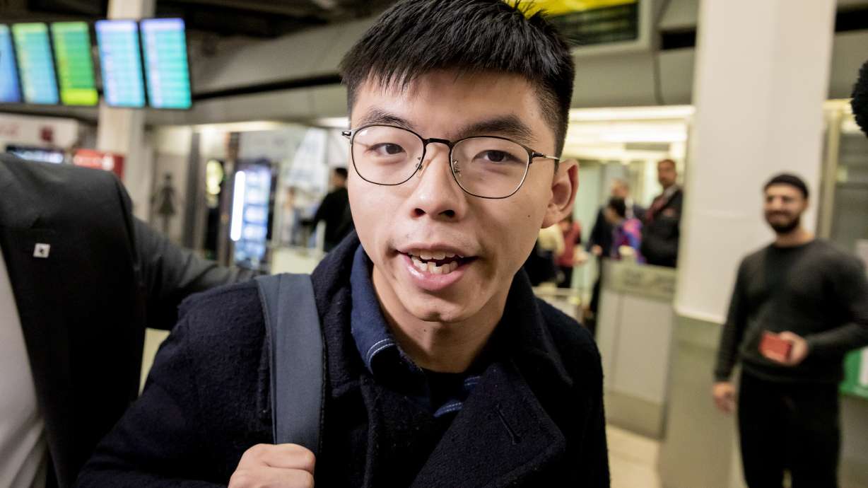 Hong Kong soccer fans loudly boo Chinese national anthem