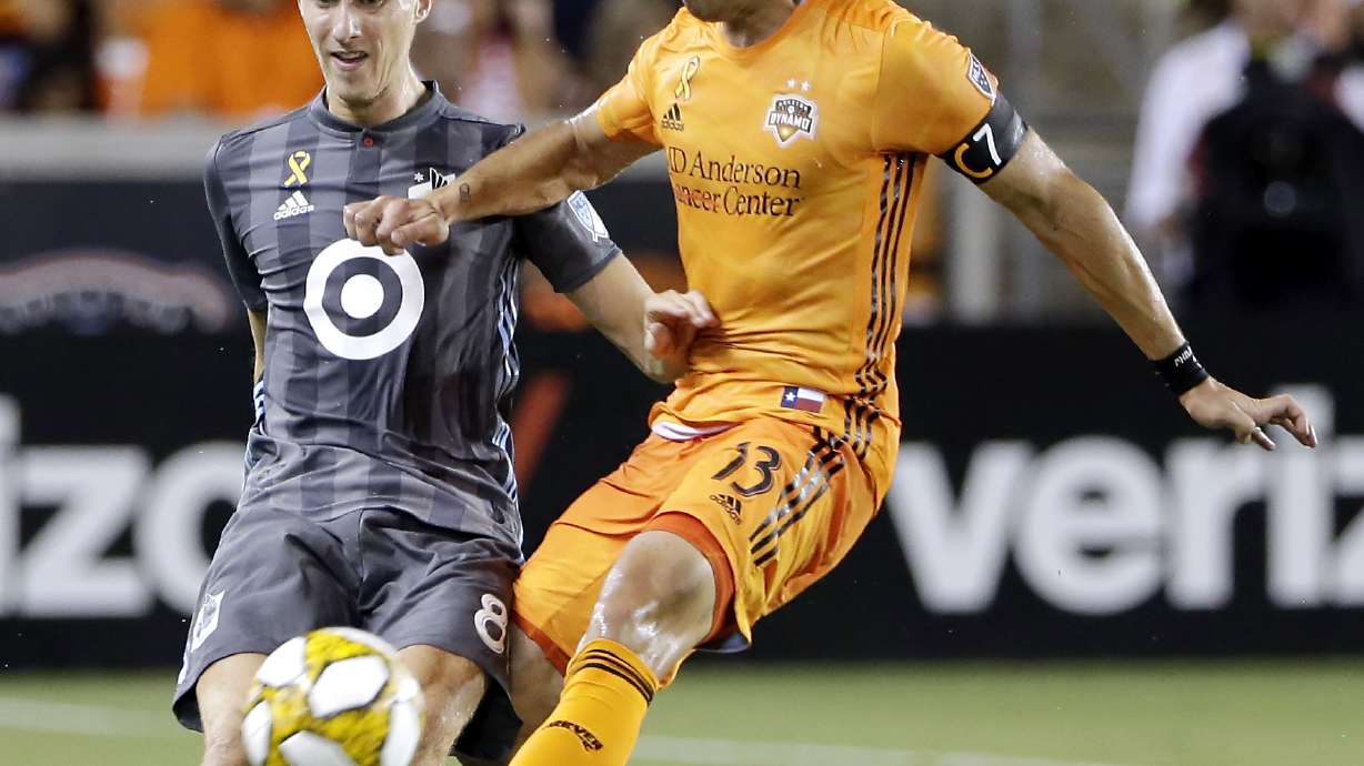 Manotas and Ramirez score, Houston shuts out Minnesota 2-0