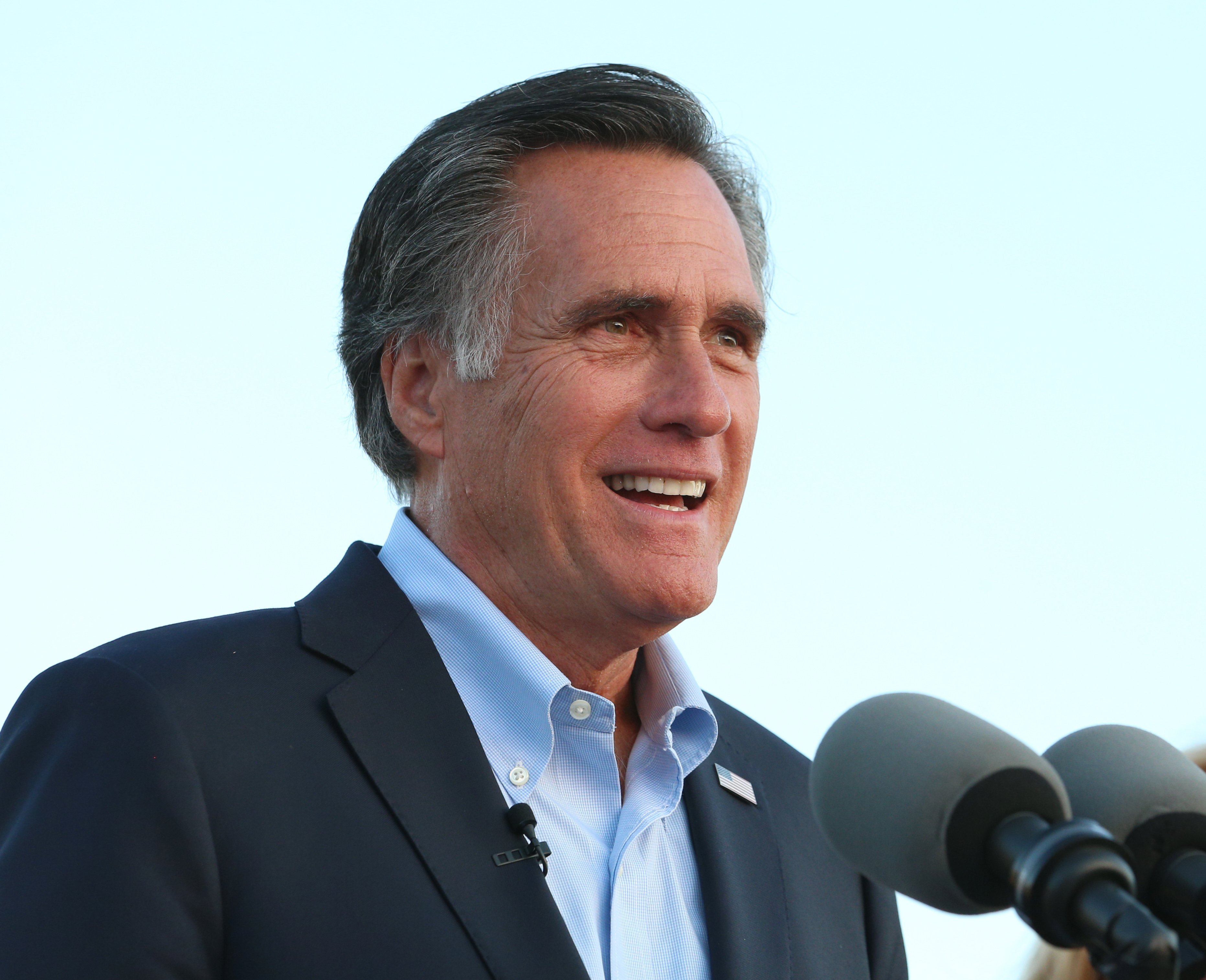 Sen. Mitt Romney says he doesn't plan to endorse anyone in 2020