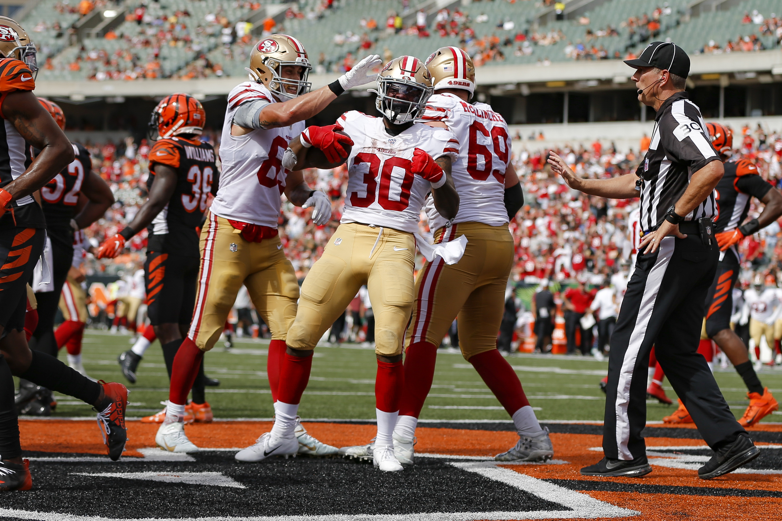 Garoppolo throws 3 TDs, 49ers roll over Bengals 41-17