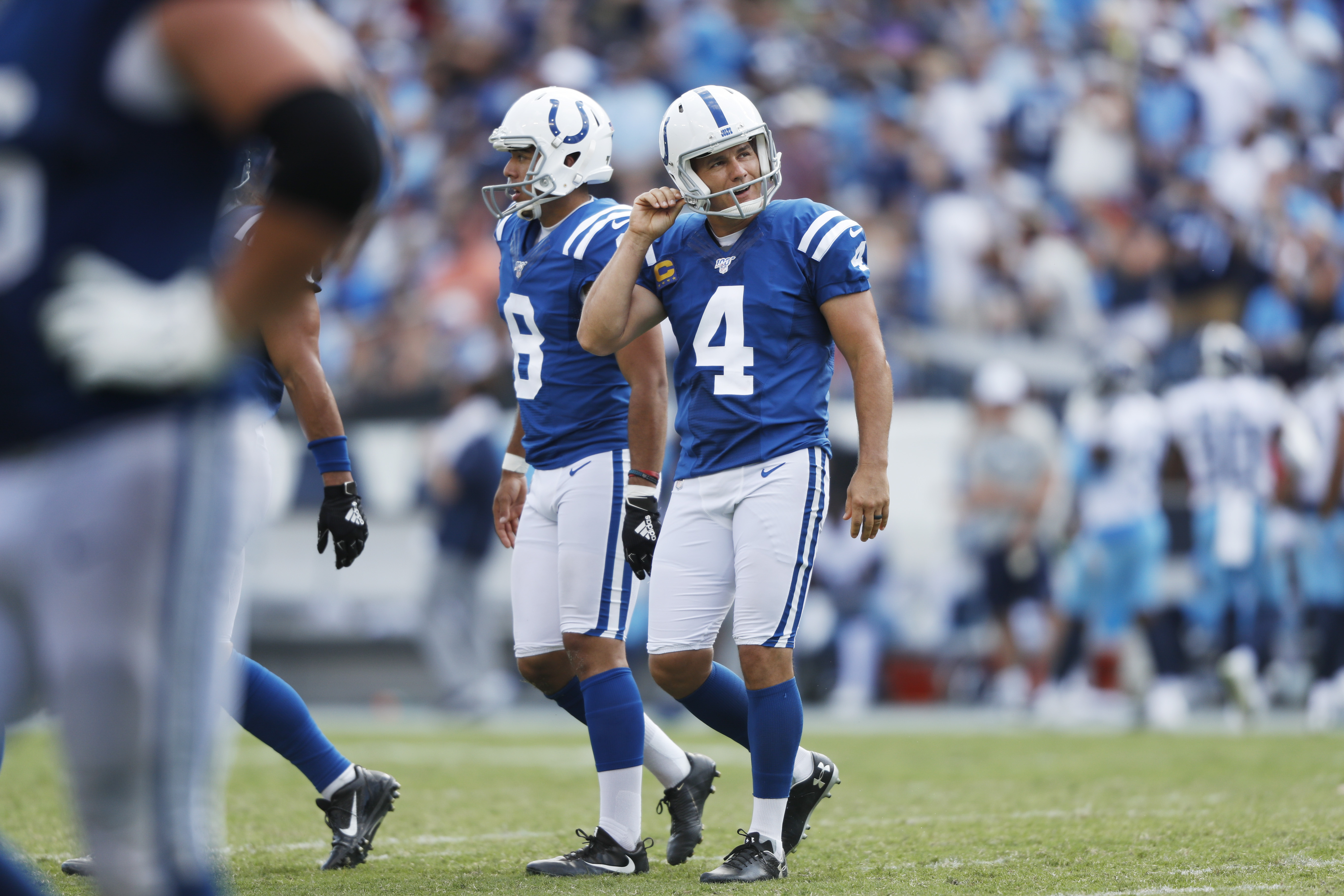 Reich still confident in Vinatieri despite early-season woes