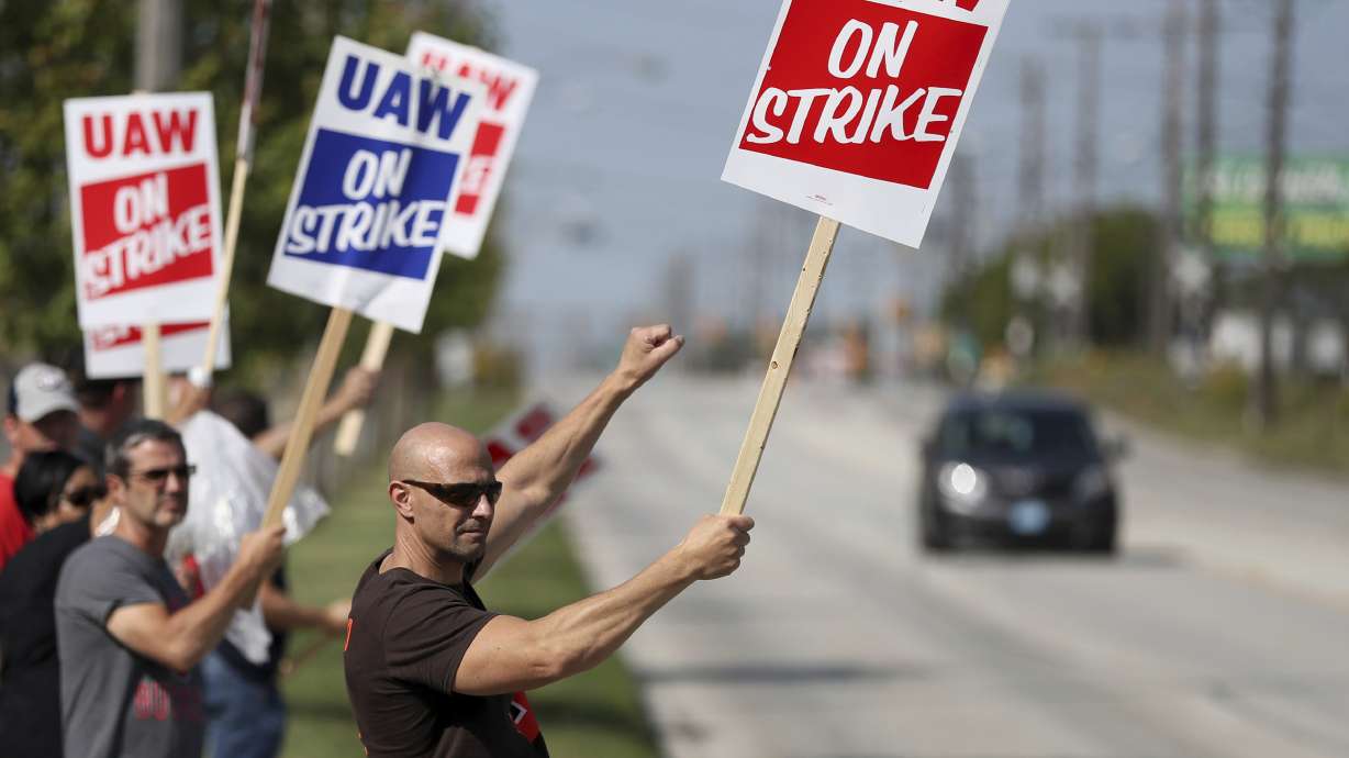 AP Explains: Why auto workers went on strike against GM