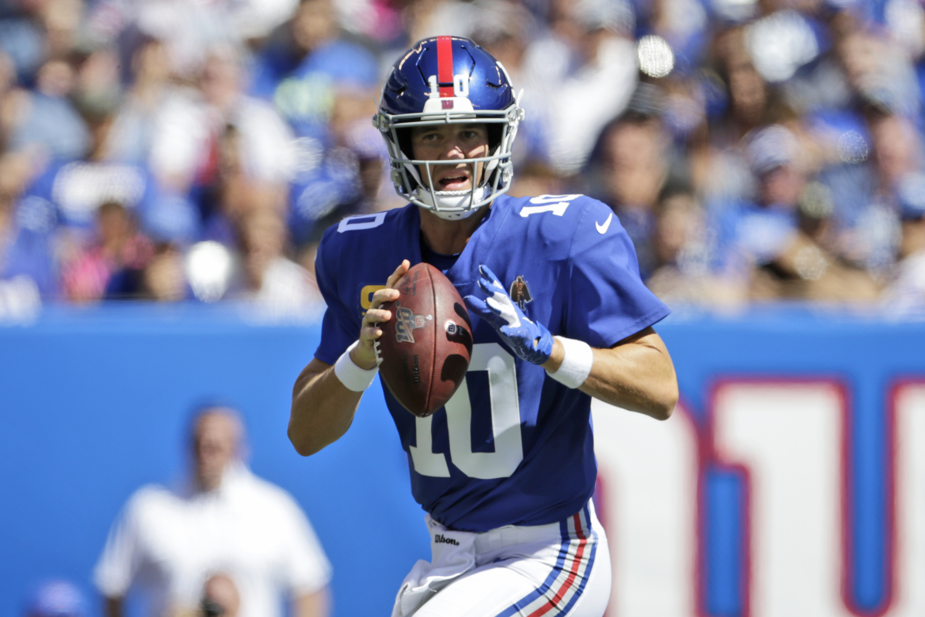 Giants bench Eli Manning, name Daniel Jones starting QB