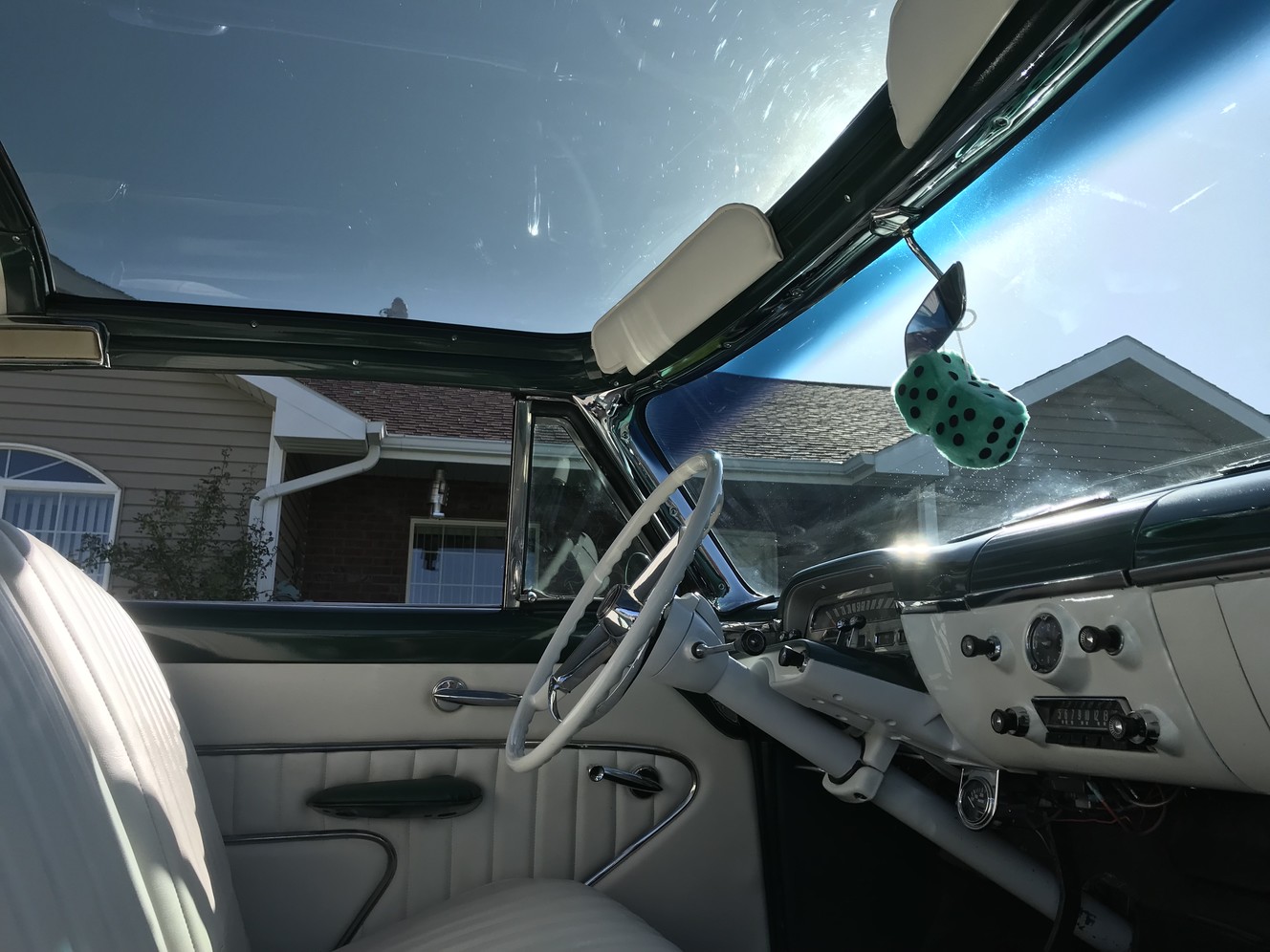 The glass roof on the 1954 Mercury Monterey Sun Valley allows the driver and passengers to take in everything around them while having just enough tint to protect them from the sun. This Sun Valley, named Aunt Bae, was restored by Dennis Jensen of Preston, Idaho. (Photo: Jeff Giles, KSL.com Contributor)