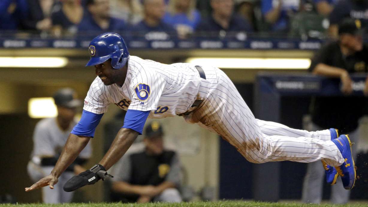 Anderson pitches 6 scoreless, Brewers stretch wild-card lead