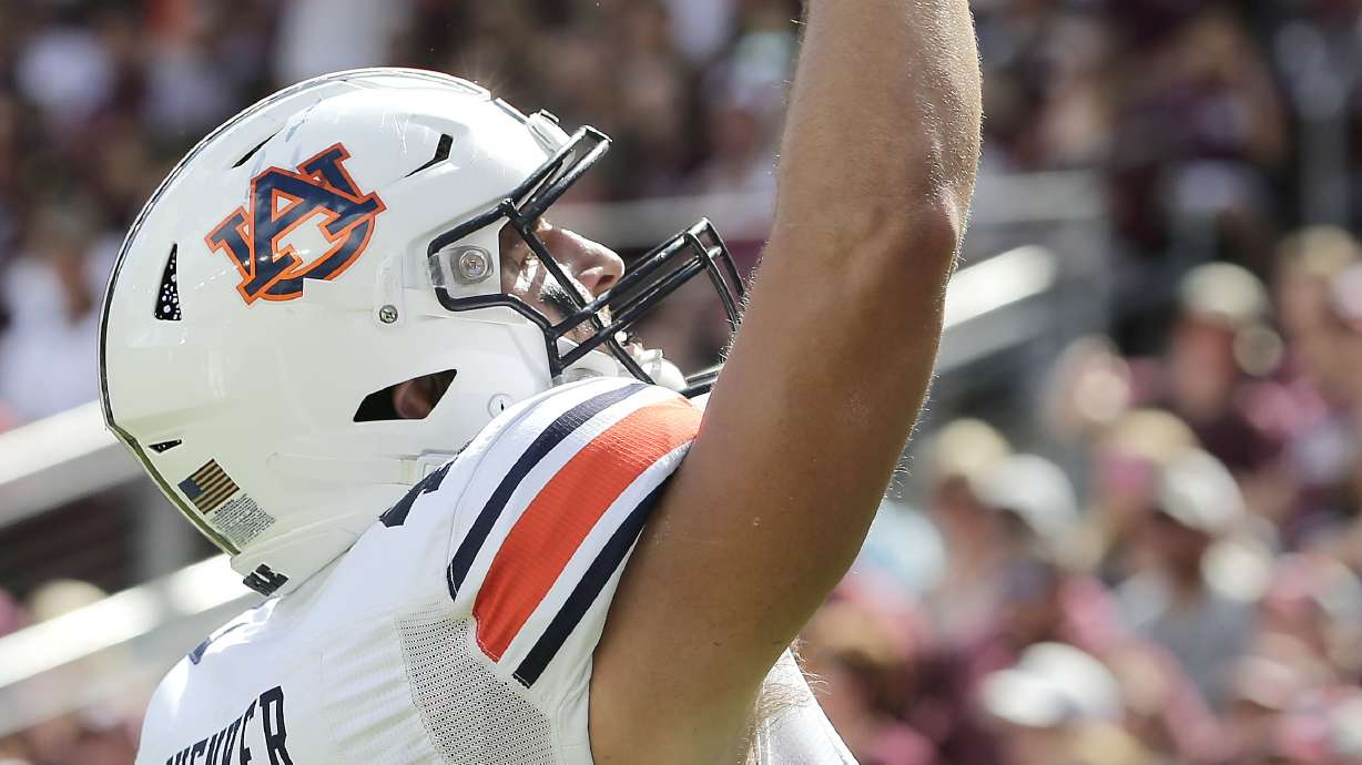 Nix helps No. 8 Auburn over No. 17 Texas A&M 28-20