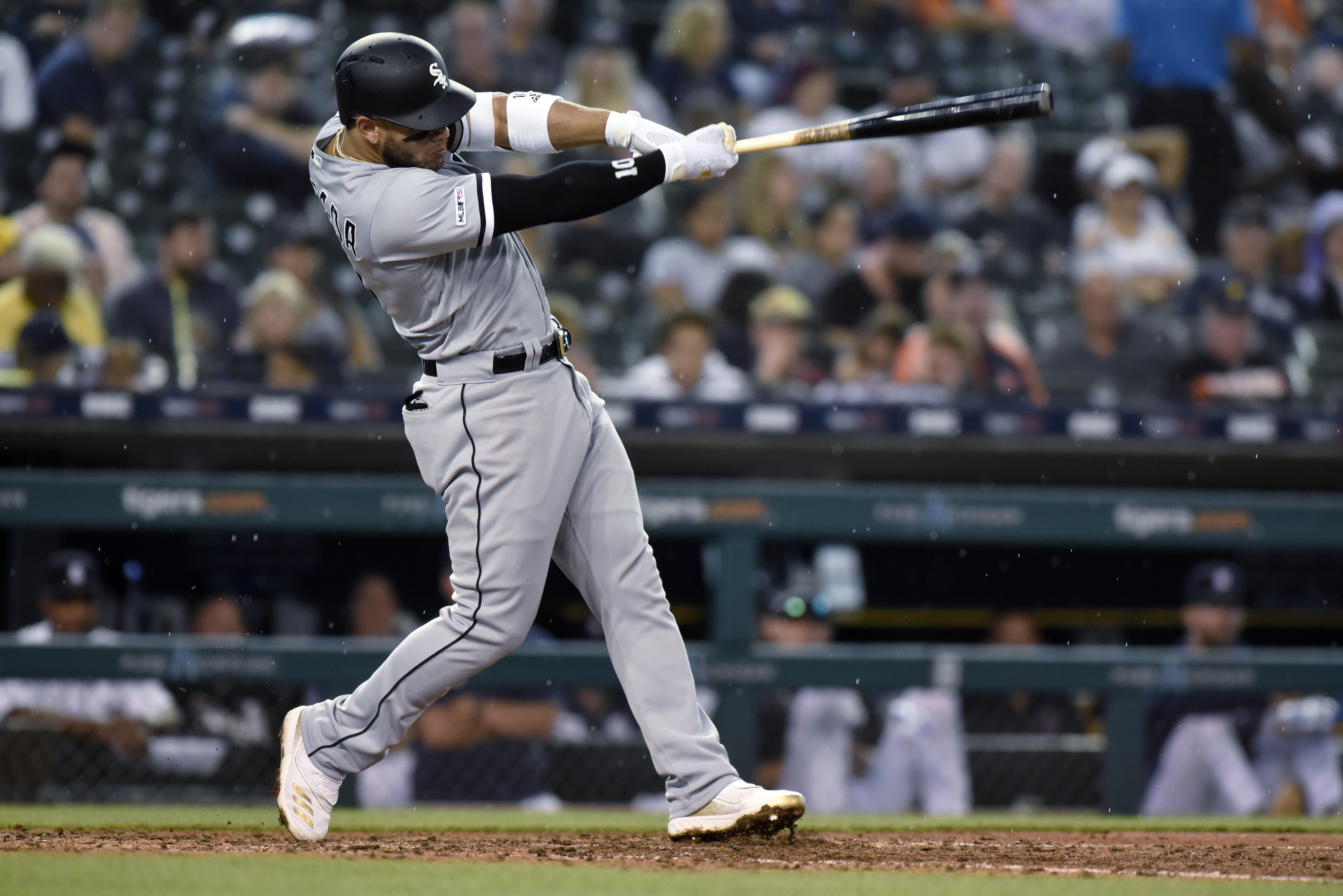 Anderson homers, White Sox beat Tigers 5-3